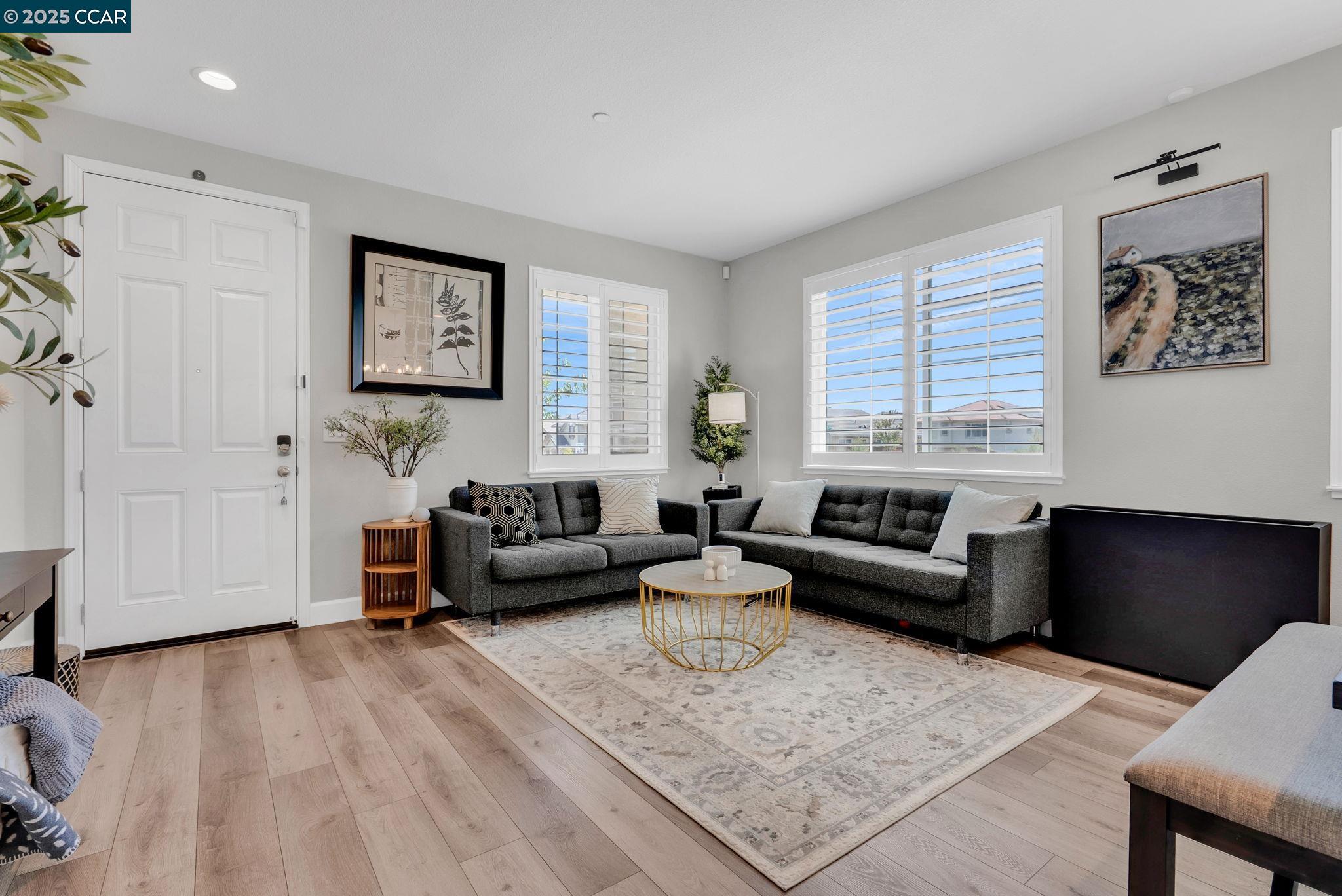 Detail Gallery Image 9 of 59 For 499 Yarrow Dr, Fairfield,  CA 94534 - 4 Beds | 2/1 Baths