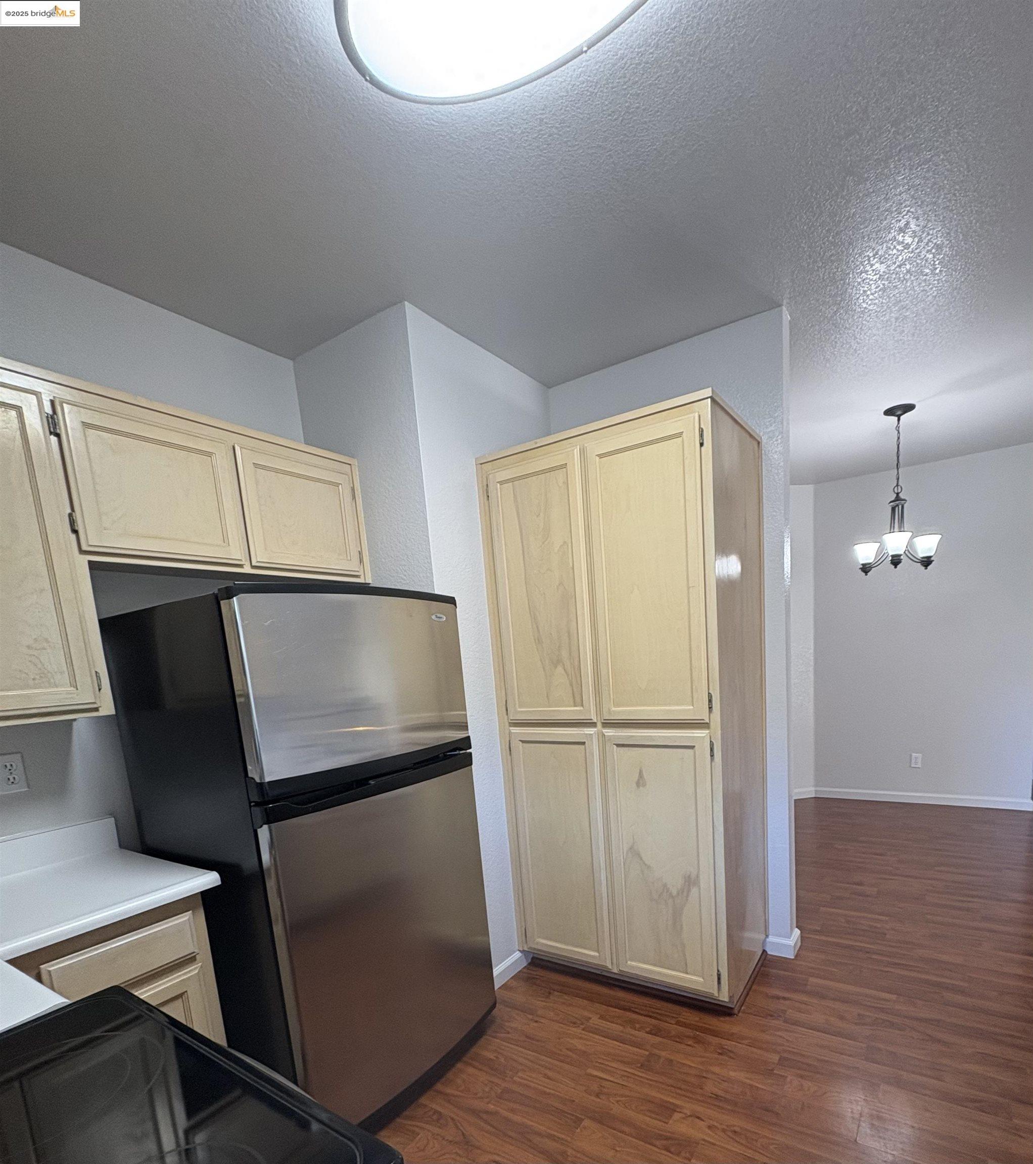 Detail Gallery Image 11 of 12 For 256 Napoli Court, Hercules,  CA 94547 - 3 Beds | 2 Baths