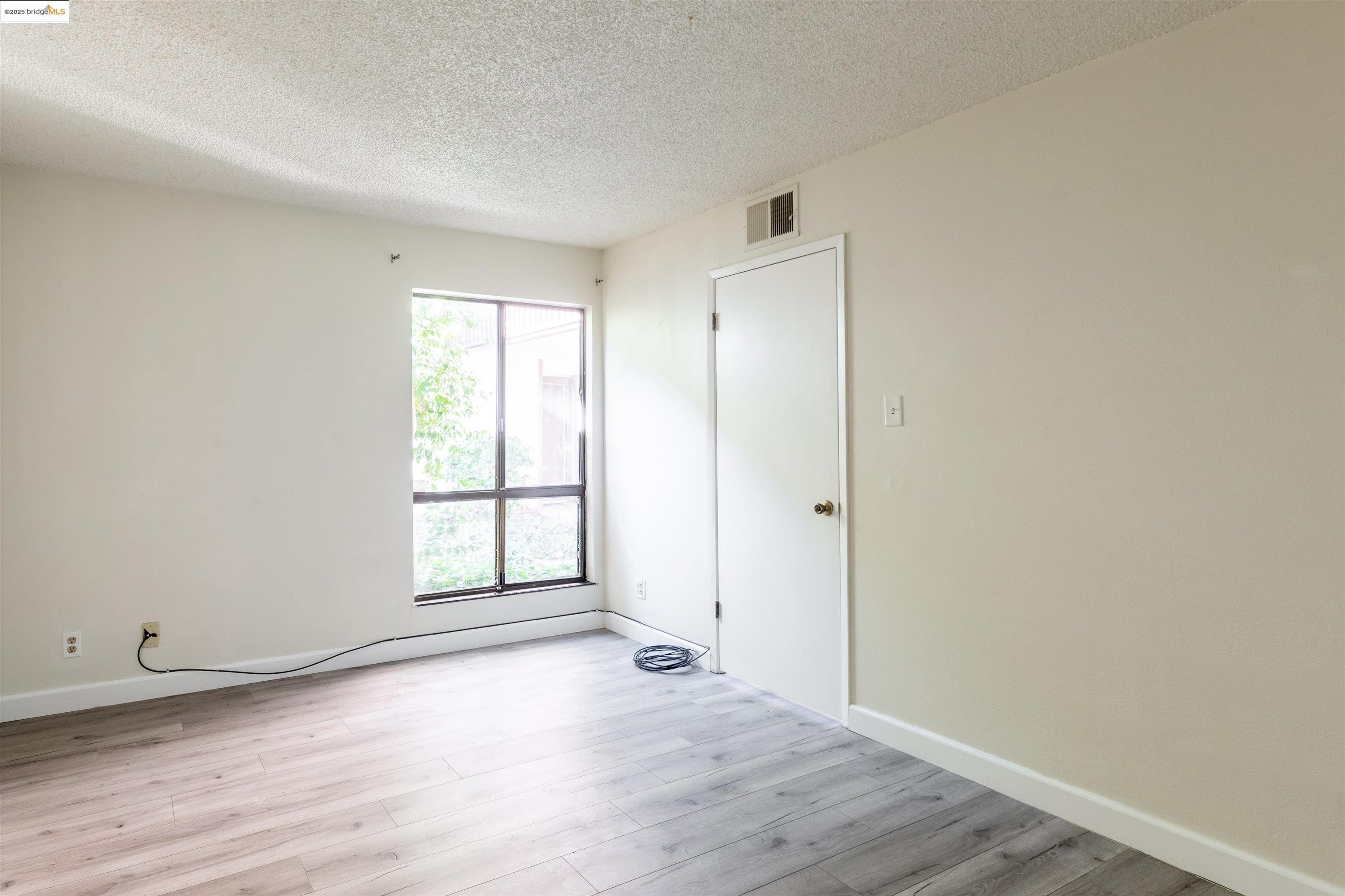 Photo #15: 41106147 Listing: Photo #15
