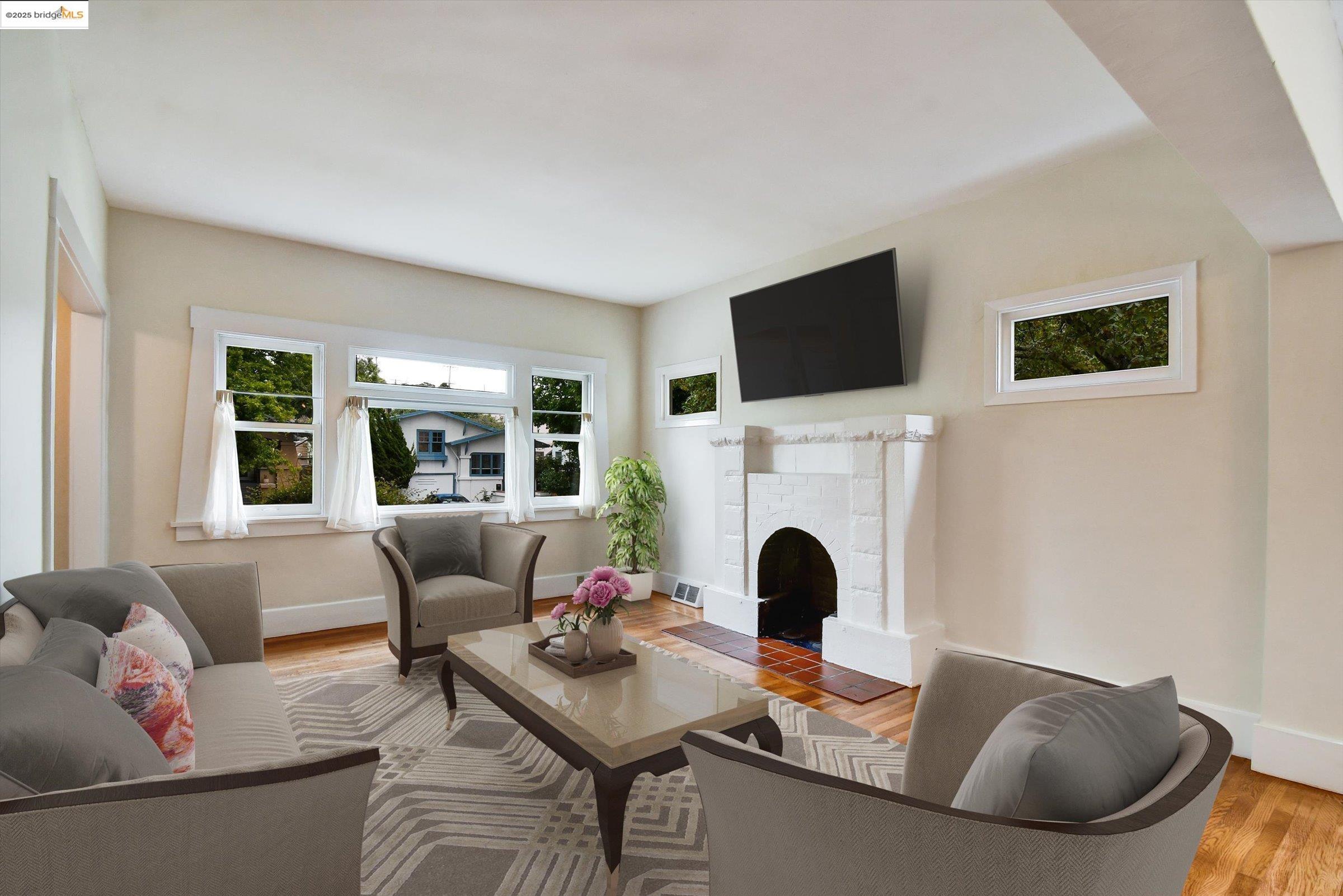 3817 Woodruff Ave, Oakland, California 94602, 2 Bedrooms Bedrooms, 6 Rooms Rooms,1 BathroomBathrooms,Residential,For Sale,3817 Woodruff Ave,41106148