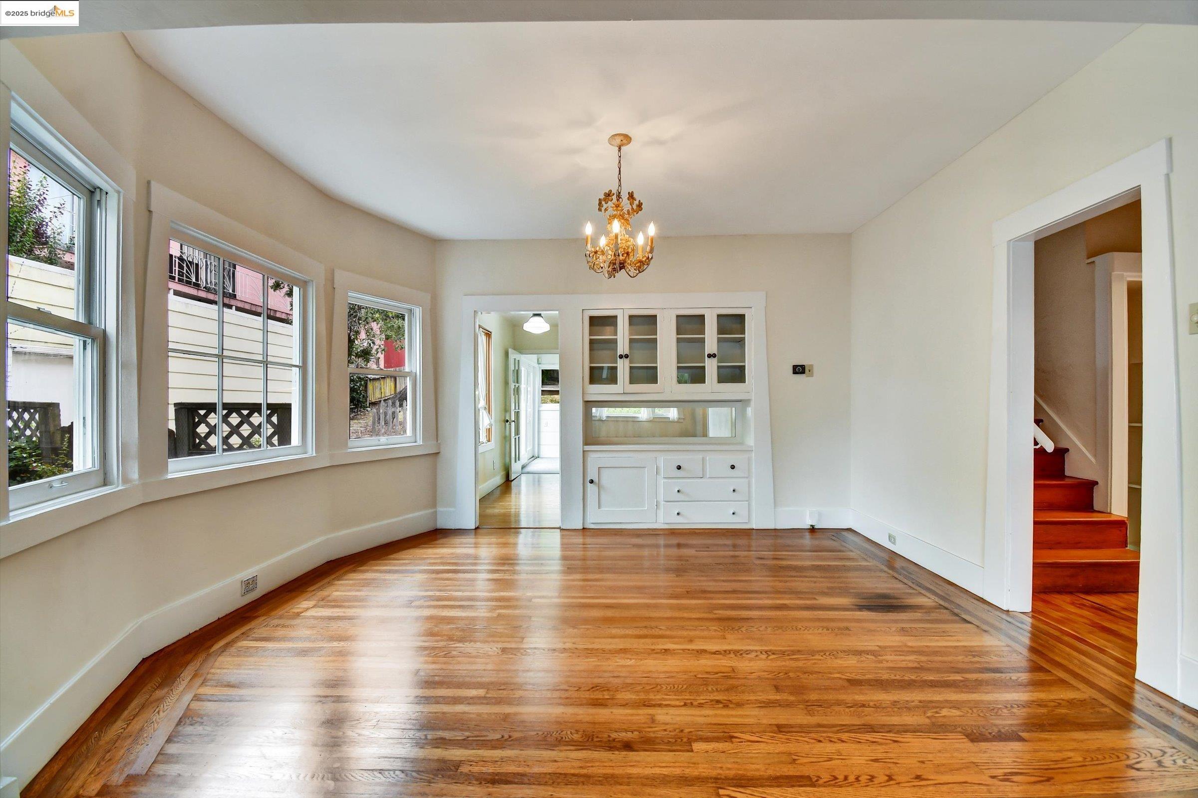 3817 Woodruff Ave, Oakland, California 94602, 2 Bedrooms Bedrooms, 6 Rooms Rooms,1 BathroomBathrooms,Residential,For Sale,3817 Woodruff Ave,41106148