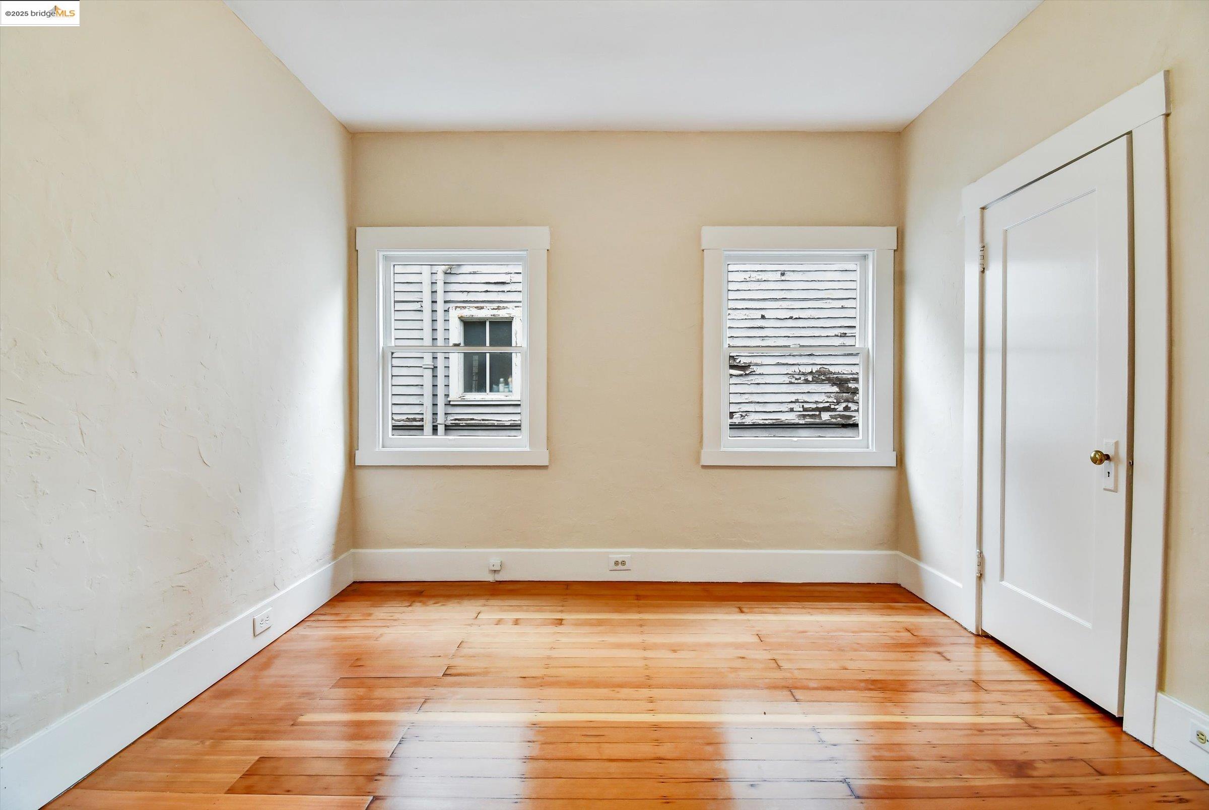 3817 Woodruff Ave, Oakland, California 94602, 2 Bedrooms Bedrooms, 6 Rooms Rooms,1 BathroomBathrooms,Residential,For Sale,3817 Woodruff Ave,41106148