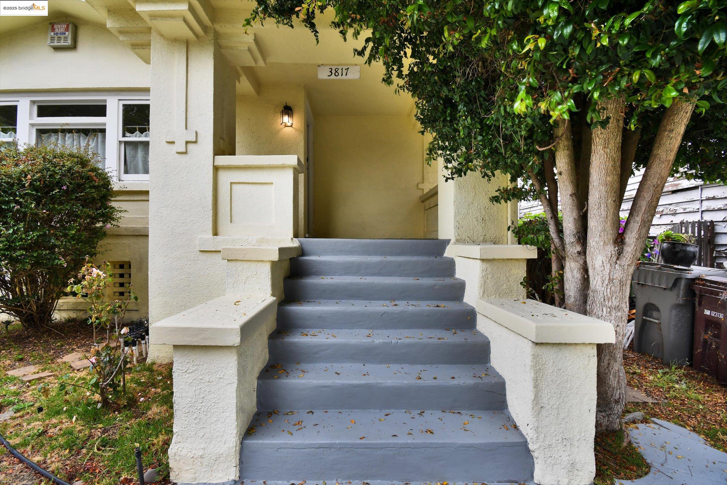 3817 Woodruff Ave, Oakland, California 94602, 2 Bedrooms Bedrooms, 6 Rooms Rooms,1 BathroomBathrooms,Residential,For Sale,3817 Woodruff Ave,41106148