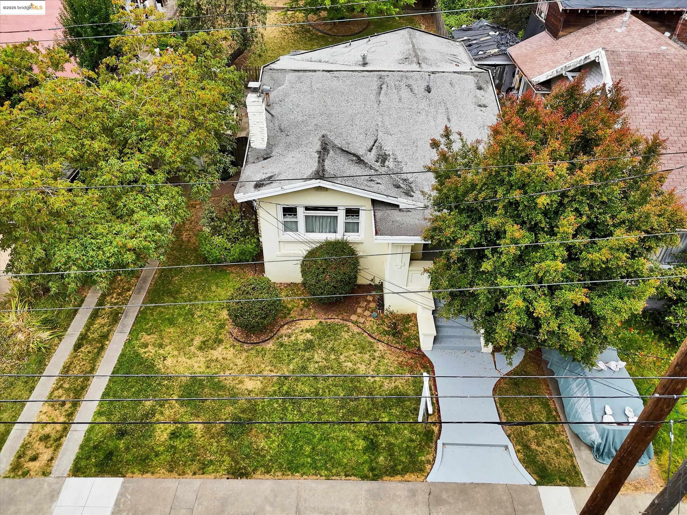 3817 Woodruff Ave, Oakland, California 94602, 2 Bedrooms Bedrooms, 6 Rooms Rooms,1 BathroomBathrooms,Residential,For Sale,3817 Woodruff Ave,41106148