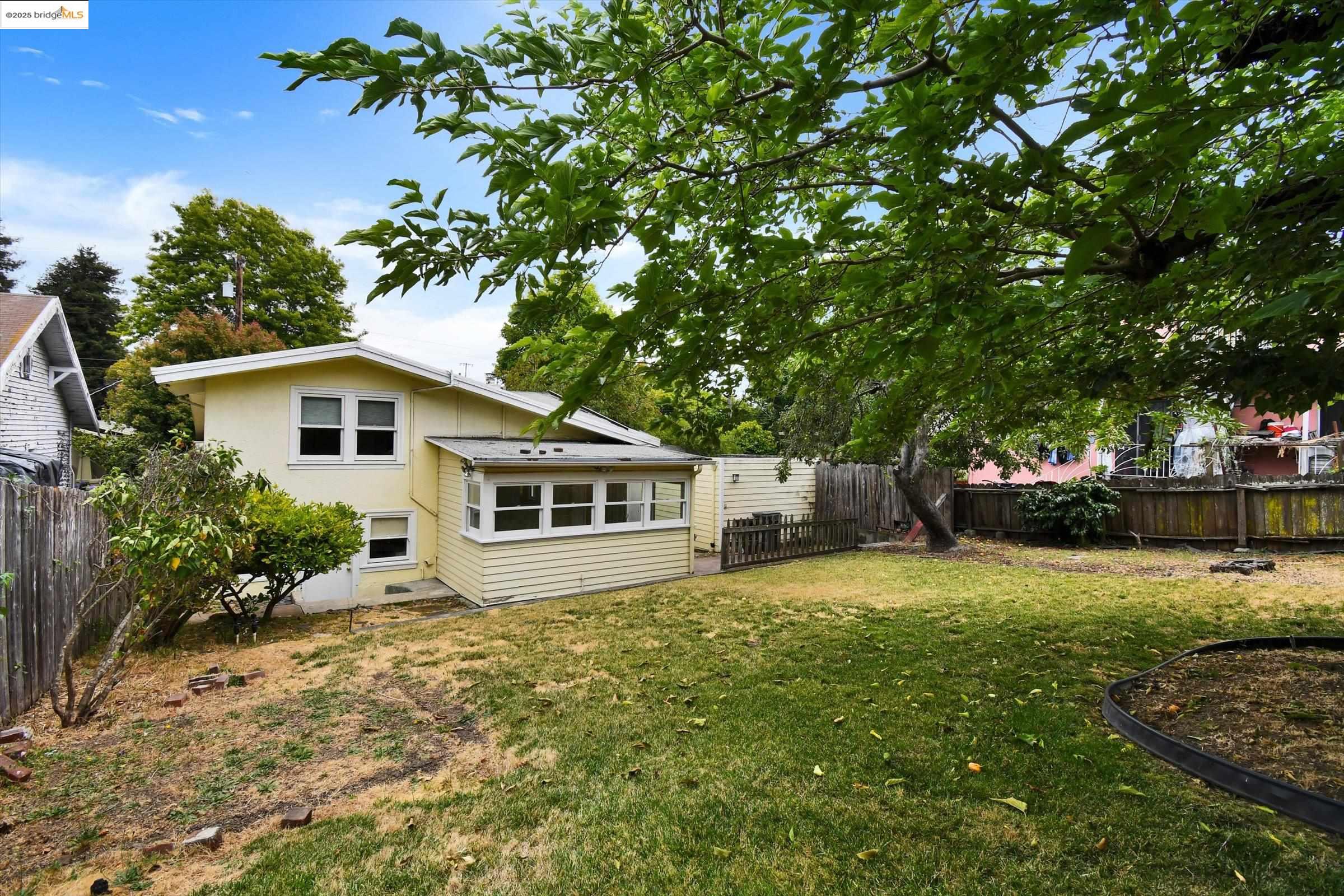 3817 Woodruff Ave, Oakland, California 94602, 2 Bedrooms Bedrooms, 6 Rooms Rooms,1 BathroomBathrooms,Residential,For Sale,3817 Woodruff Ave,41106148