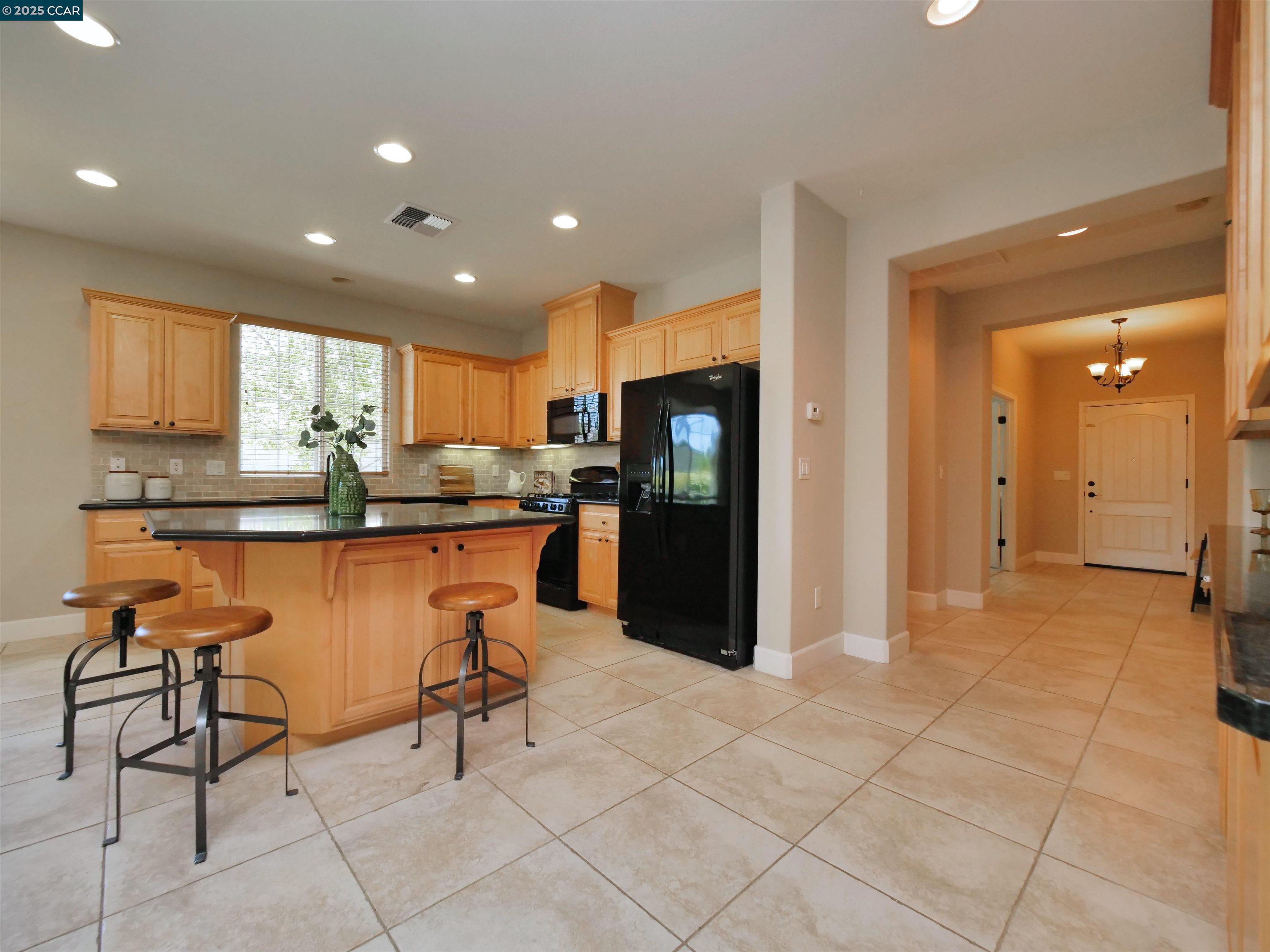 335 Suez Canal Lane, Sacramento, California 95834, 2 Bedrooms Bedrooms, 5 Rooms Rooms,2 BathroomsBathrooms,Residential,For Sale,335 Suez Canal Lane,41106150