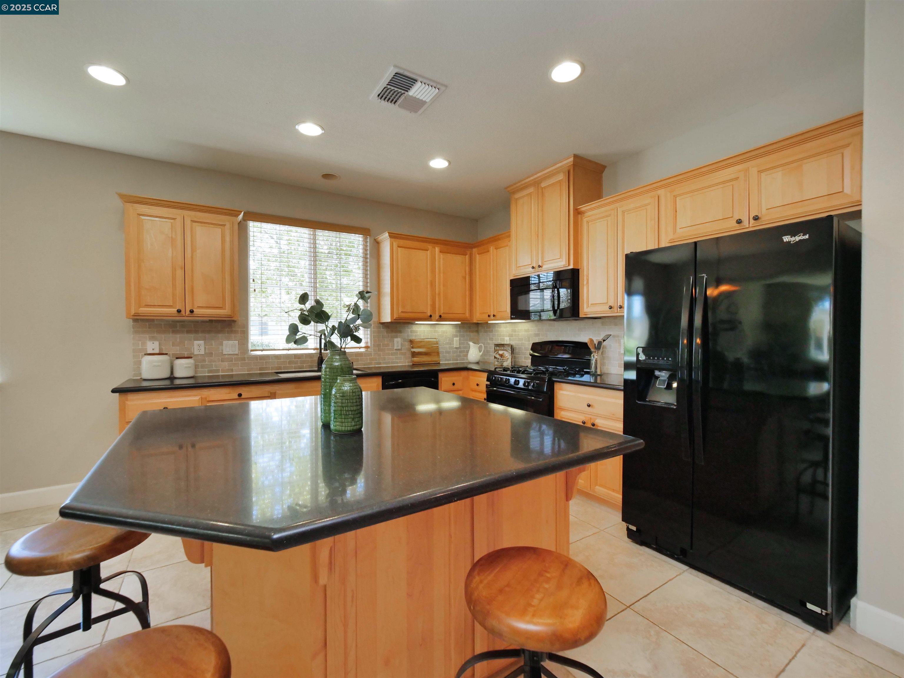 335 Suez Canal Lane, Sacramento, California 95834, 2 Bedrooms Bedrooms, 5 Rooms Rooms,2 BathroomsBathrooms,Residential,For Sale,335 Suez Canal Lane,41106150