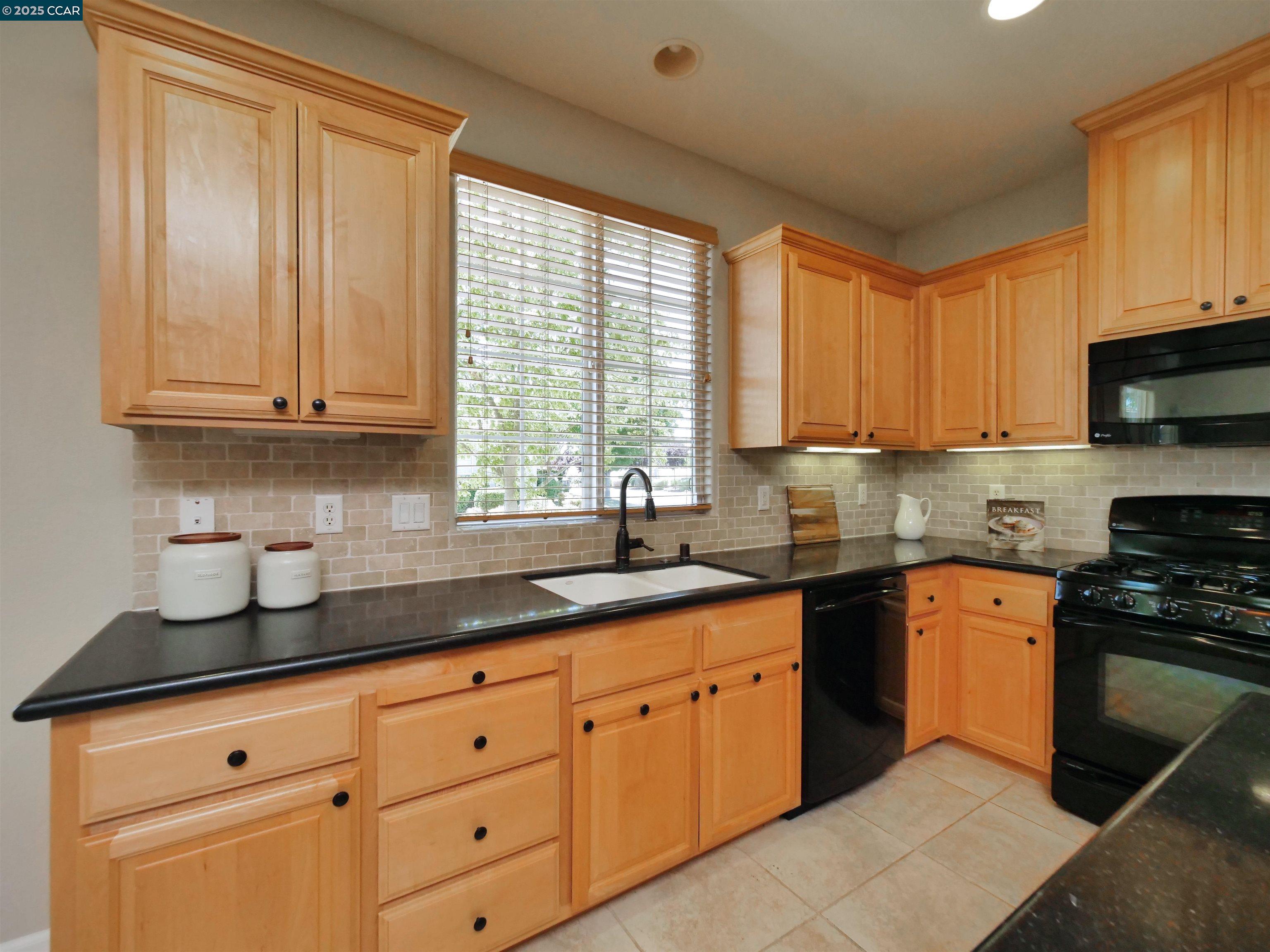 335 Suez Canal Lane, Sacramento, California 95834, 2 Bedrooms Bedrooms, 5 Rooms Rooms,2 BathroomsBathrooms,Residential,For Sale,335 Suez Canal Lane,41106150