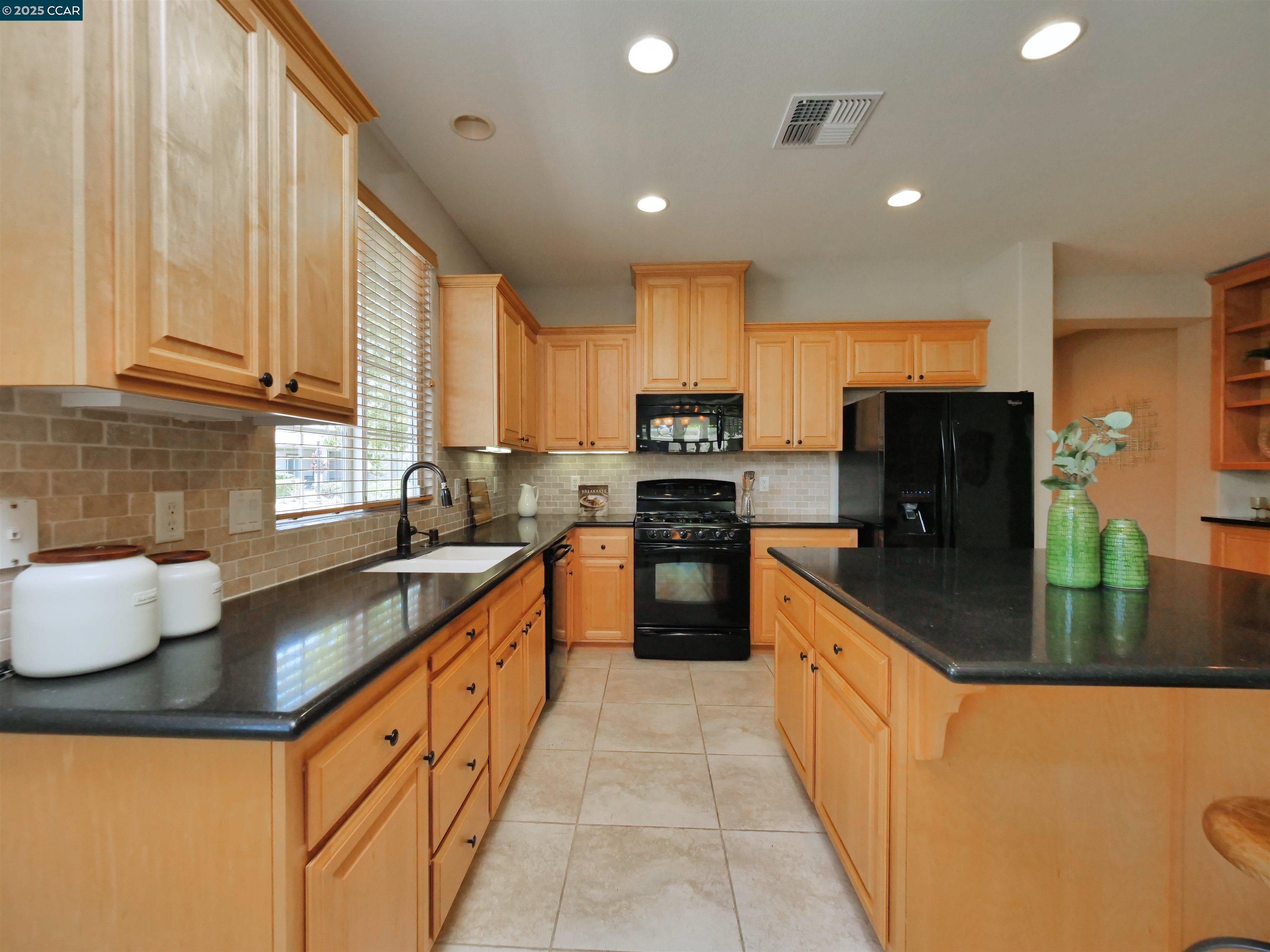 335 Suez Canal Lane, Sacramento, California 95834, 2 Bedrooms Bedrooms, 5 Rooms Rooms,2 BathroomsBathrooms,Residential,For Sale,335 Suez Canal Lane,41106150