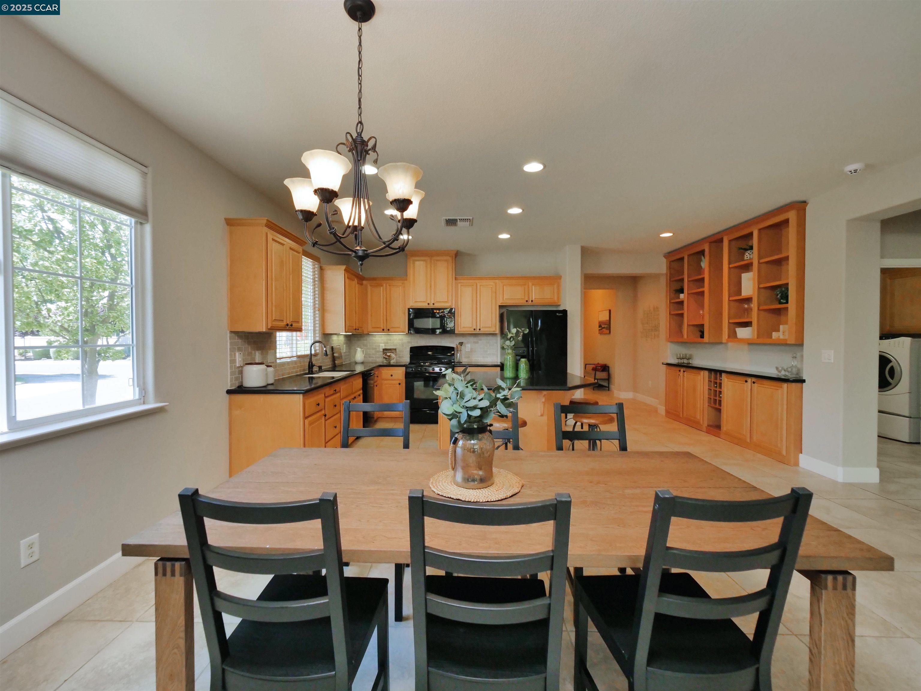 335 Suez Canal Lane, Sacramento, California 95834, 2 Bedrooms Bedrooms, 5 Rooms Rooms,2 BathroomsBathrooms,Residential,For Sale,335 Suez Canal Lane,41106150