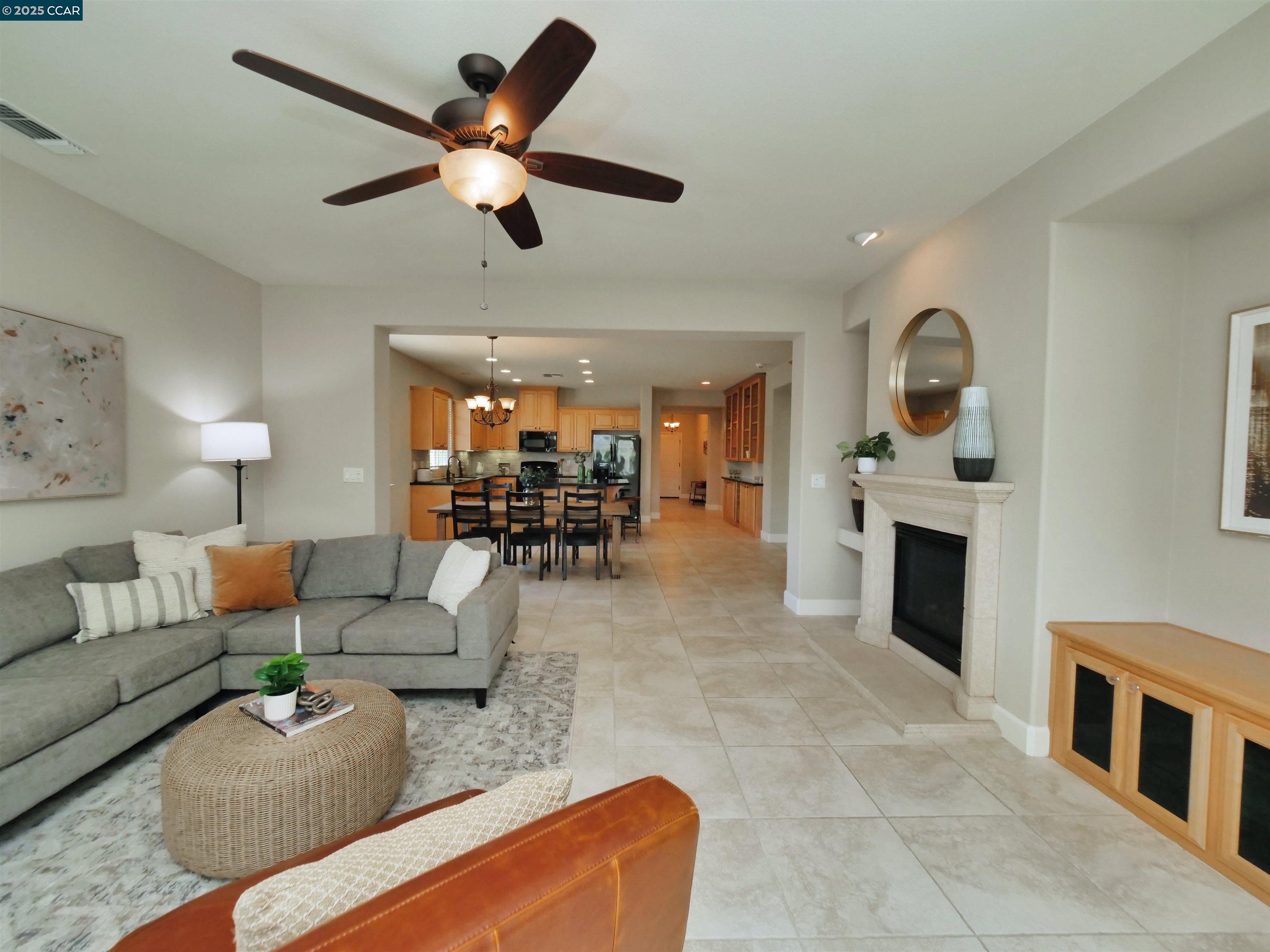 335 Suez Canal Lane, Sacramento, California 95834, 2 Bedrooms Bedrooms, 5 Rooms Rooms,2 BathroomsBathrooms,Residential,For Sale,335 Suez Canal Lane,41106150
