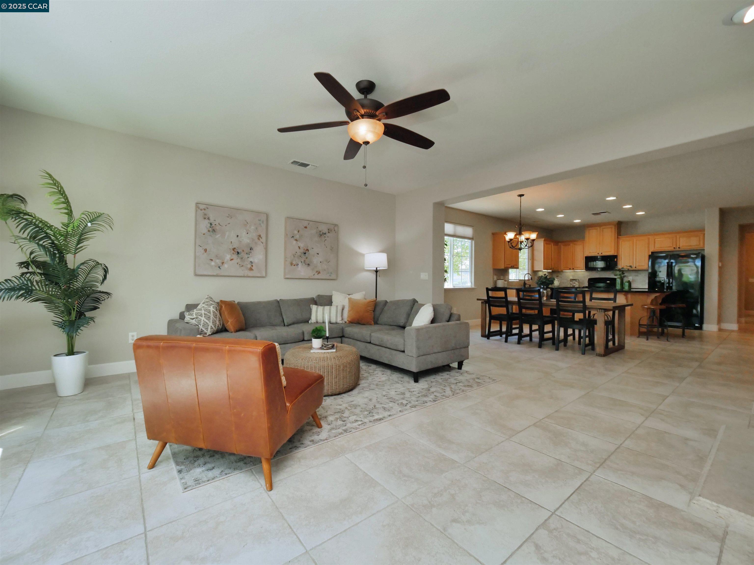 335 Suez Canal Lane, Sacramento, California 95834, 2 Bedrooms Bedrooms, 5 Rooms Rooms,2 BathroomsBathrooms,Residential,For Sale,335 Suez Canal Lane,41106150