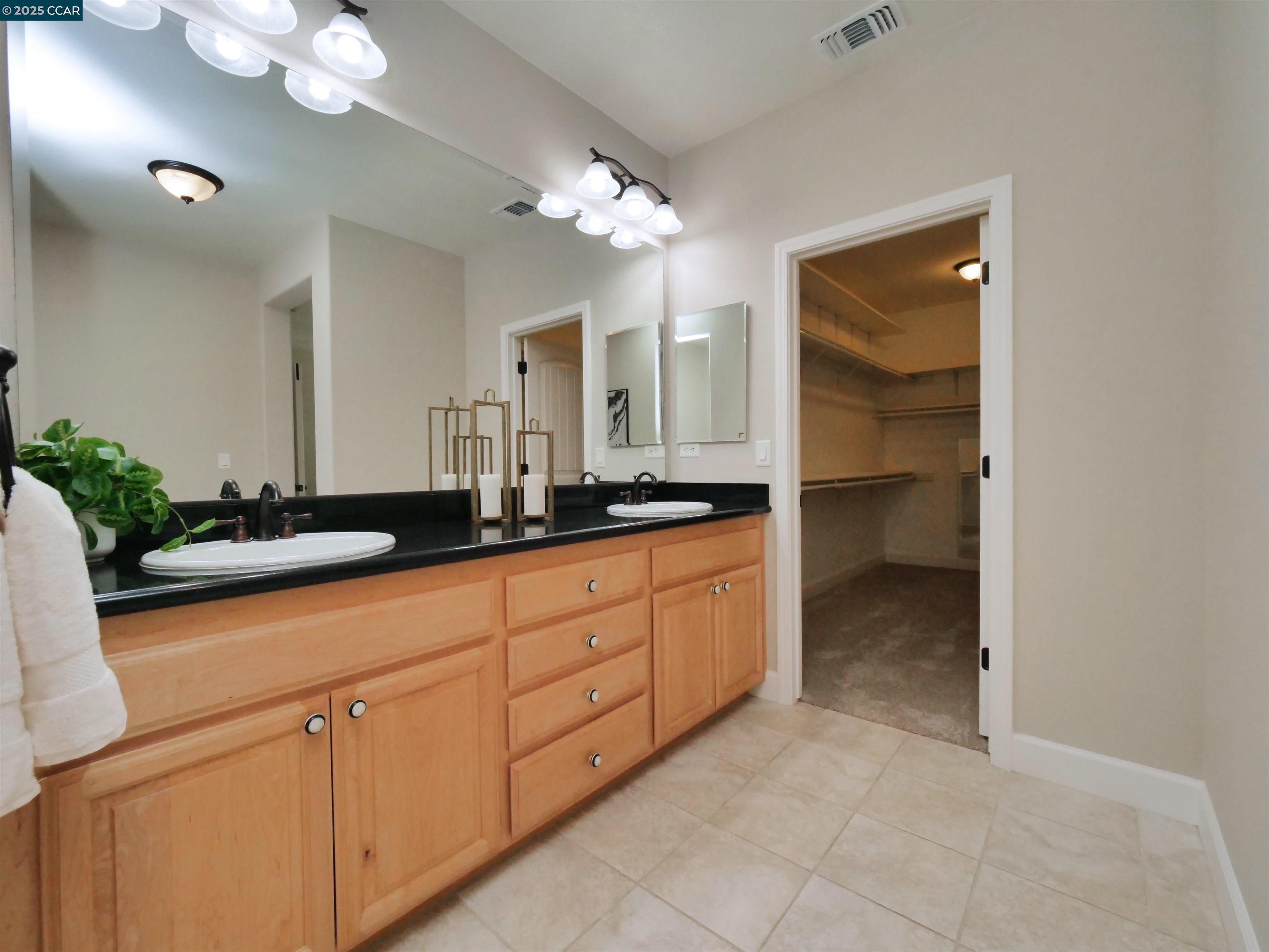 335 Suez Canal Lane, Sacramento, California 95834, 2 Bedrooms Bedrooms, 5 Rooms Rooms,2 BathroomsBathrooms,Residential,For Sale,335 Suez Canal Lane,41106150