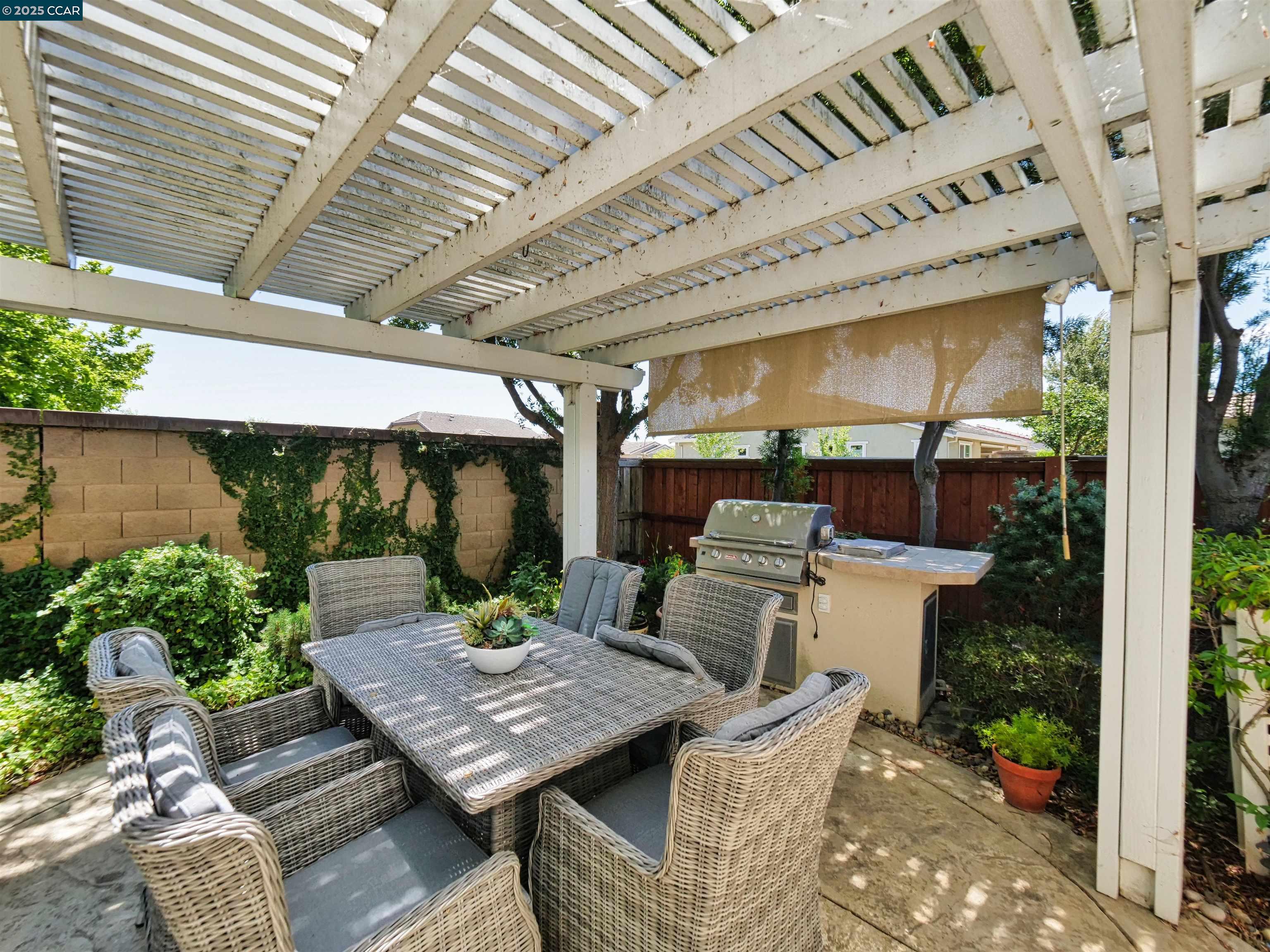 335 Suez Canal Lane, Sacramento, California 95834, 2 Bedrooms Bedrooms, 5 Rooms Rooms,2 BathroomsBathrooms,Residential,For Sale,335 Suez Canal Lane,41106150
