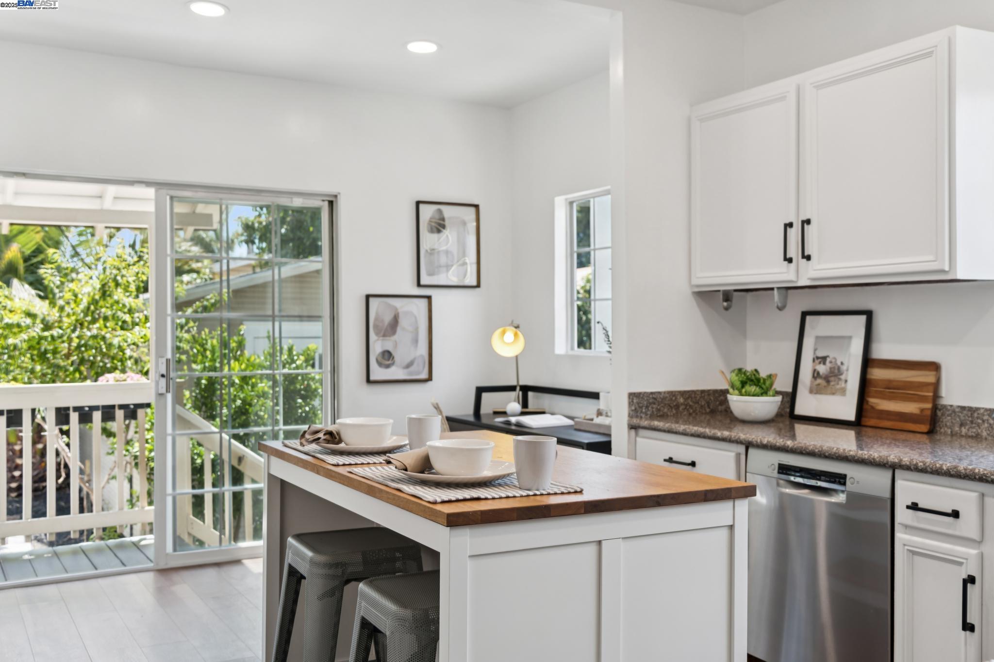 2512 67th Ave, Oakland, California 94605, 2 Bedrooms Bedrooms, 4 Rooms Rooms,1 BathroomBathrooms,Residential,For Sale,2512 67th Ave,41106155