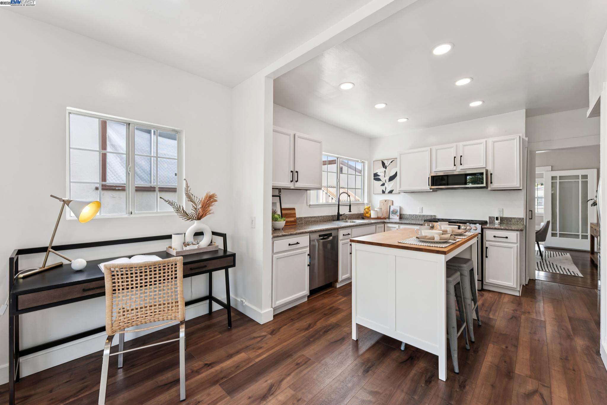2512 67th Ave, Oakland, California 94605, 2 Bedrooms Bedrooms, 4 Rooms Rooms,1 BathroomBathrooms,Residential,For Sale,2512 67th Ave,41106155