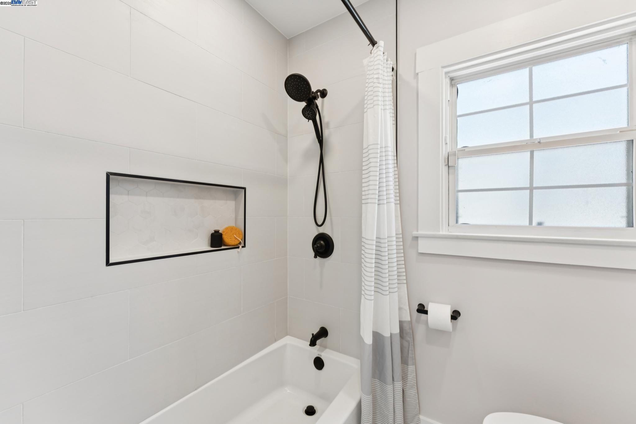 2512 67th Ave, Oakland, California 94605, 2 Bedrooms Bedrooms, 4 Rooms Rooms,1 BathroomBathrooms,Residential,For Sale,2512 67th Ave,41106155