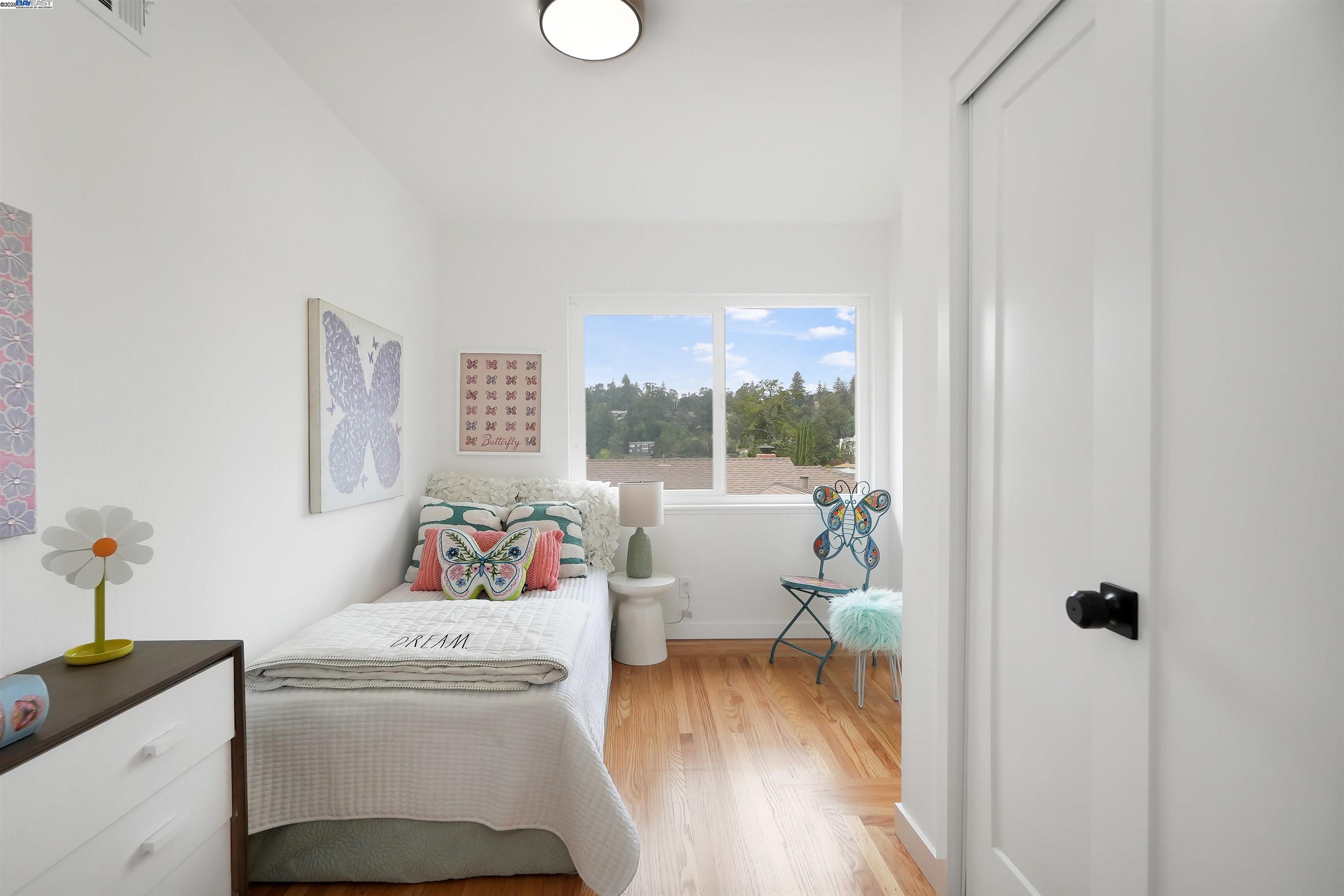 4847 Dunkirk Ave, Oakland, California 94605, 4 Bedrooms Bedrooms, 7 Rooms Rooms,2 BathroomsBathrooms,Residential,For Sale,4847 Dunkirk Ave,41106156