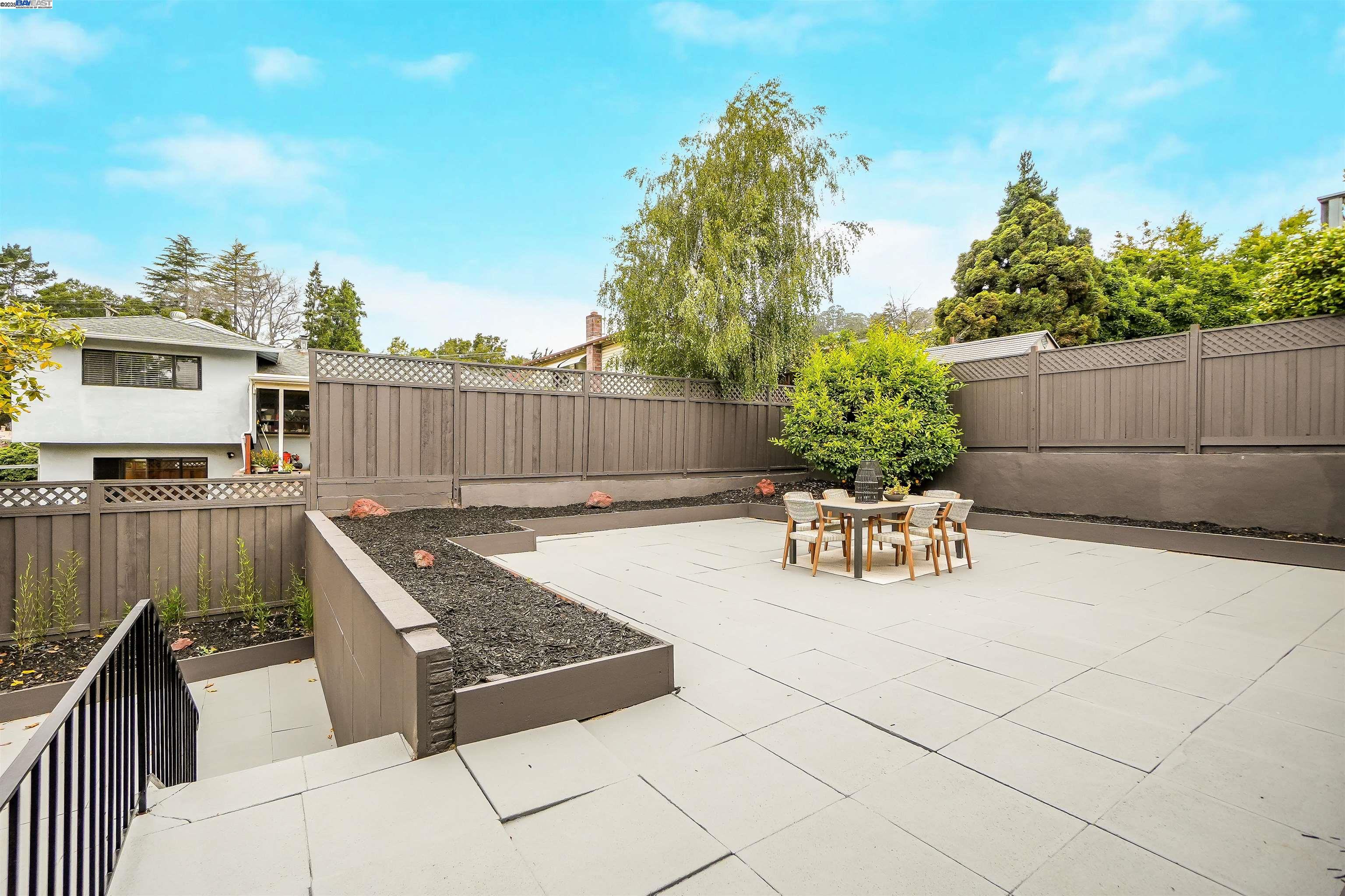 4847 Dunkirk Ave, Oakland, California 94605, 4 Bedrooms Bedrooms, 7 Rooms Rooms,2 BathroomsBathrooms,Residential,For Sale,4847 Dunkirk Ave,41106156