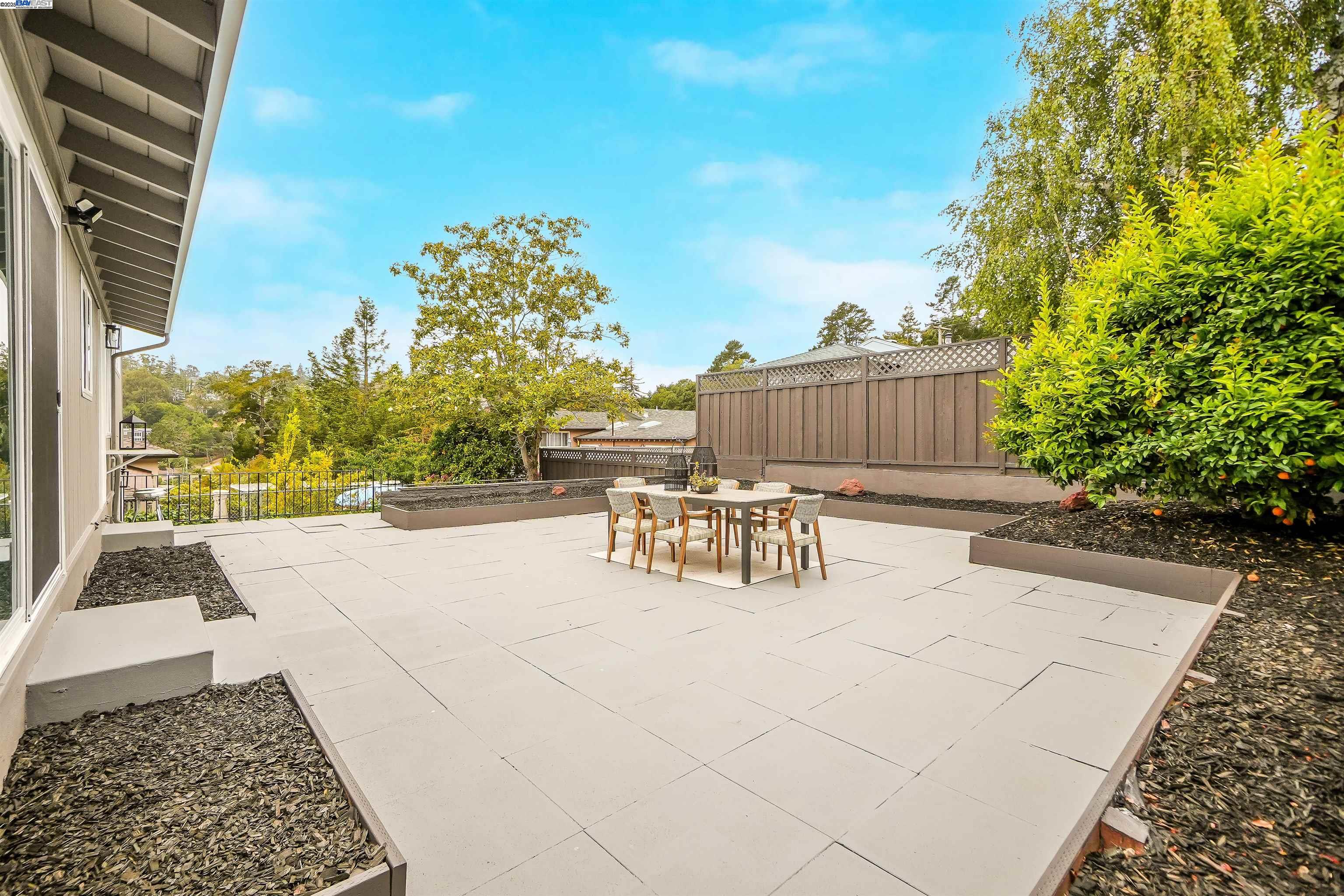 4847 Dunkirk Ave, Oakland, California 94605, 4 Bedrooms Bedrooms, 7 Rooms Rooms,2 BathroomsBathrooms,Residential,For Sale,4847 Dunkirk Ave,41106156