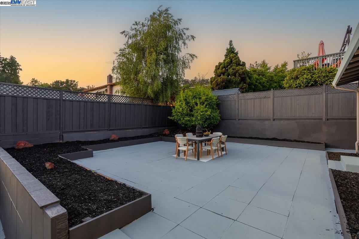 4847 Dunkirk Ave, Oakland, California 94605, 4 Bedrooms Bedrooms, 7 Rooms Rooms,2 BathroomsBathrooms,Residential,For Sale,4847 Dunkirk Ave,41106156