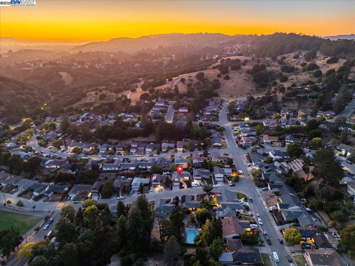 4847 Dunkirk Ave, Oakland, California 94605, 4 Bedrooms Bedrooms, 7 Rooms Rooms,2 BathroomsBathrooms,Residential,For Sale,4847 Dunkirk Ave,41106156