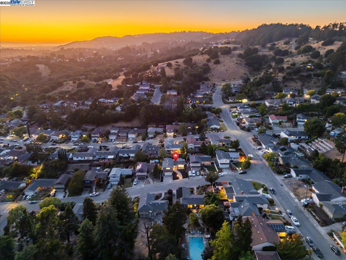 4847 Dunkirk Ave, Oakland, California 94605, 4 Bedrooms Bedrooms, 7 Rooms Rooms,2 BathroomsBathrooms,Residential,For Sale,4847 Dunkirk Ave,41106156