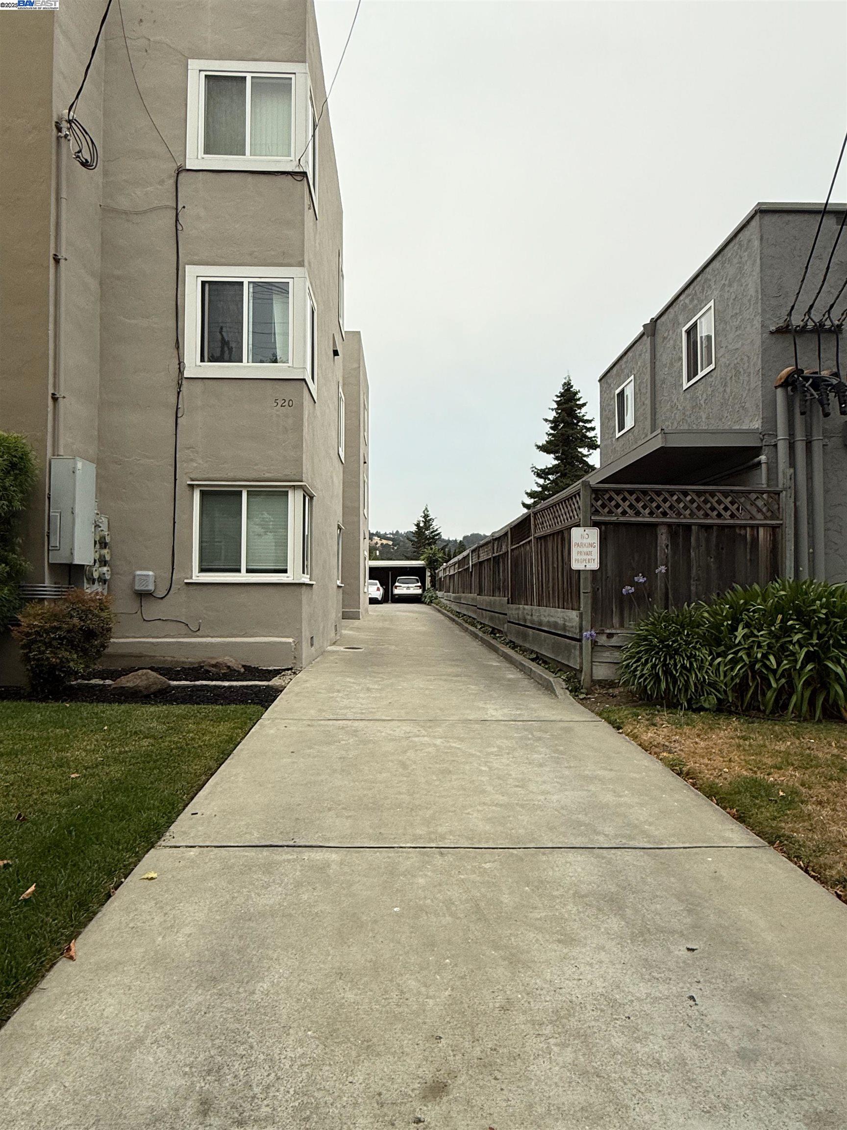 520 Bancroft Ave # 1, San Leandro, California 94577, 2 Bedrooms Bedrooms, 6 Rooms Rooms,1 BathroomBathrooms,Residential Lease,For Rent,520 Bancroft Ave # 1,41106159