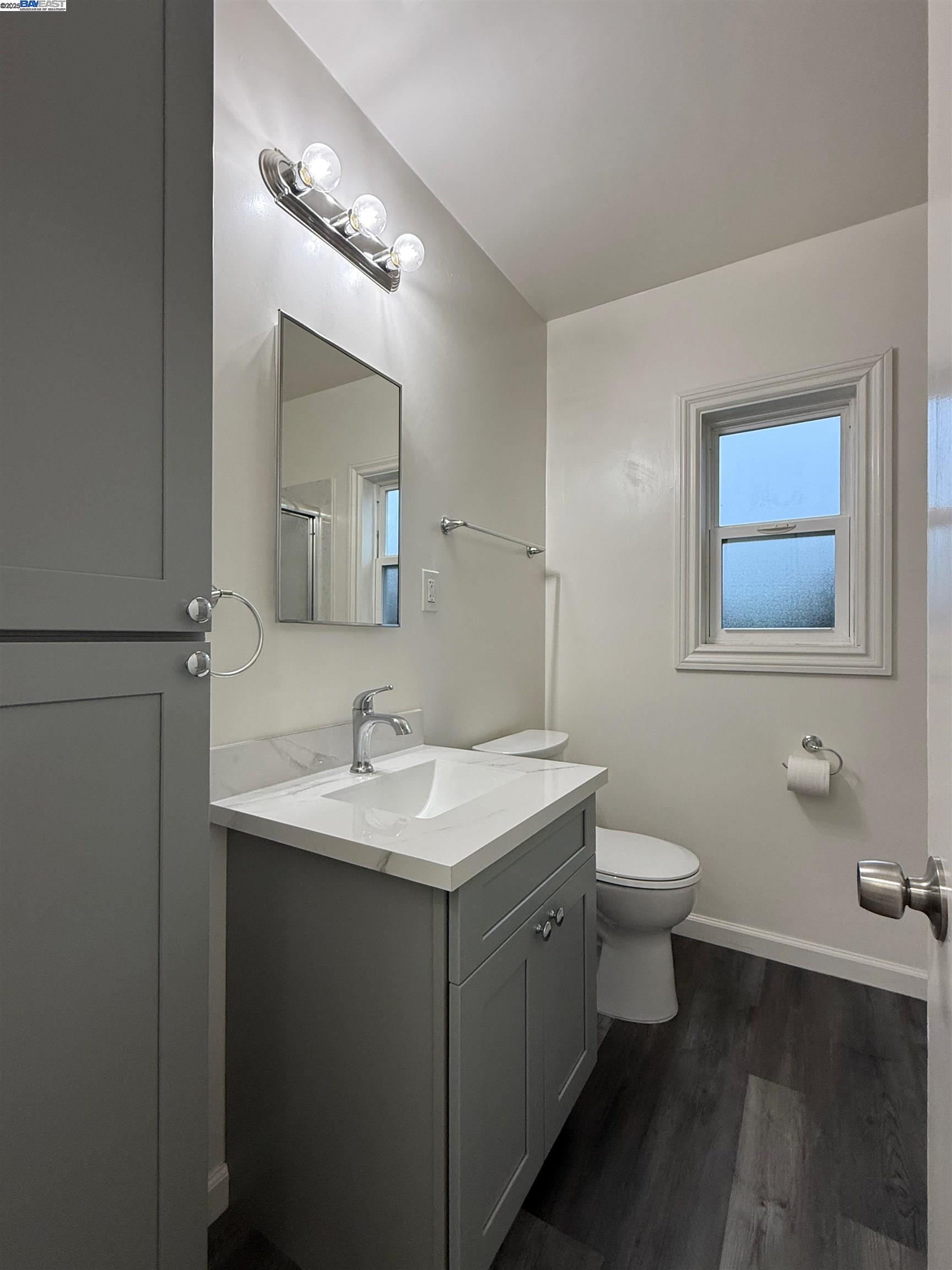 520 Bancroft Ave # 1, San Leandro, California 94577, 2 Bedrooms Bedrooms, 6 Rooms Rooms,1 BathroomBathrooms,Residential Lease,For Rent,520 Bancroft Ave # 1,41106159