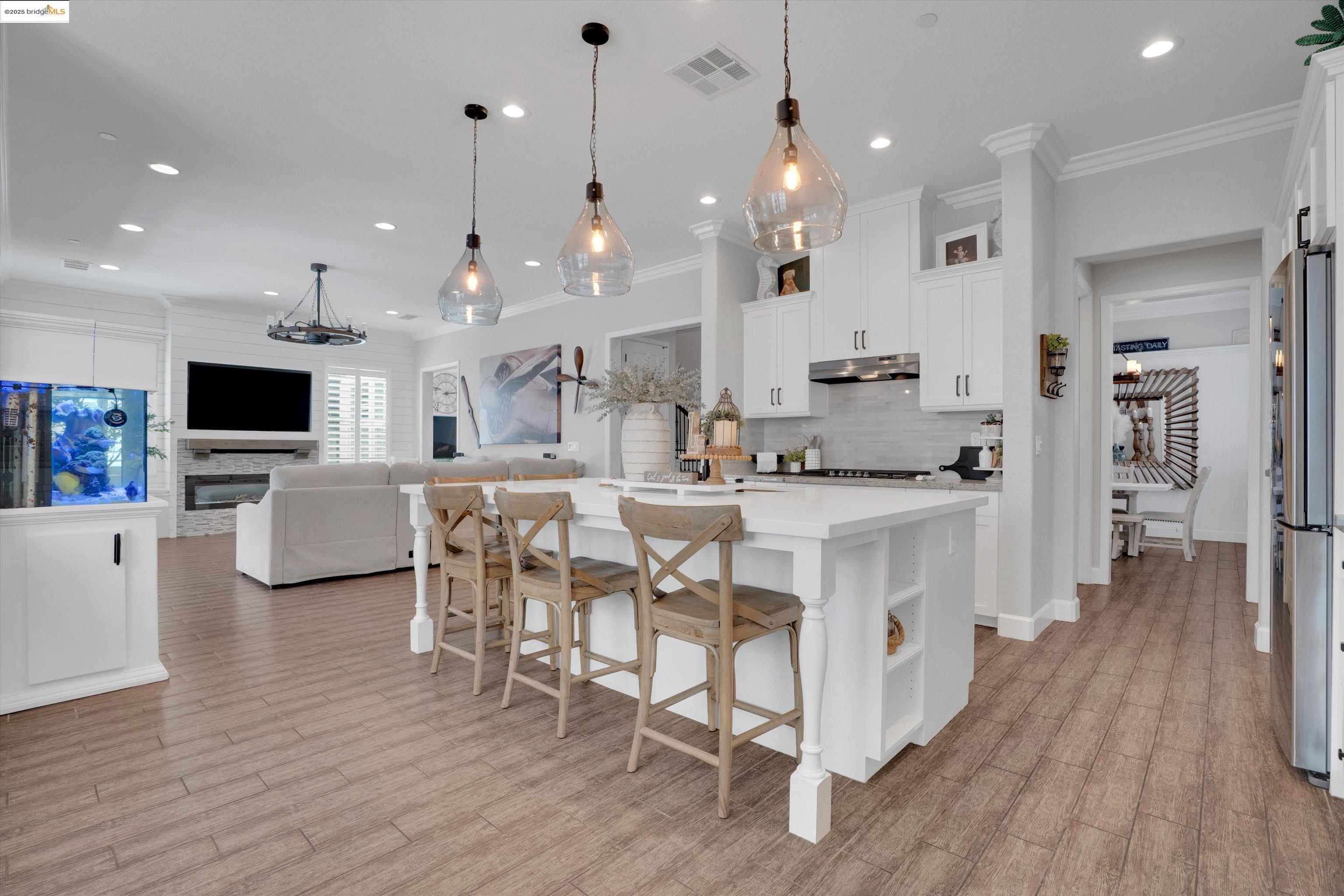 542 Harbor Cove Cir, Discovery Bay, California 94505, 4 Bedrooms Bedrooms, 11 Rooms Rooms,3 BathroomsBathrooms,Residential,For Sale,542 Harbor Cove Cir,41106160