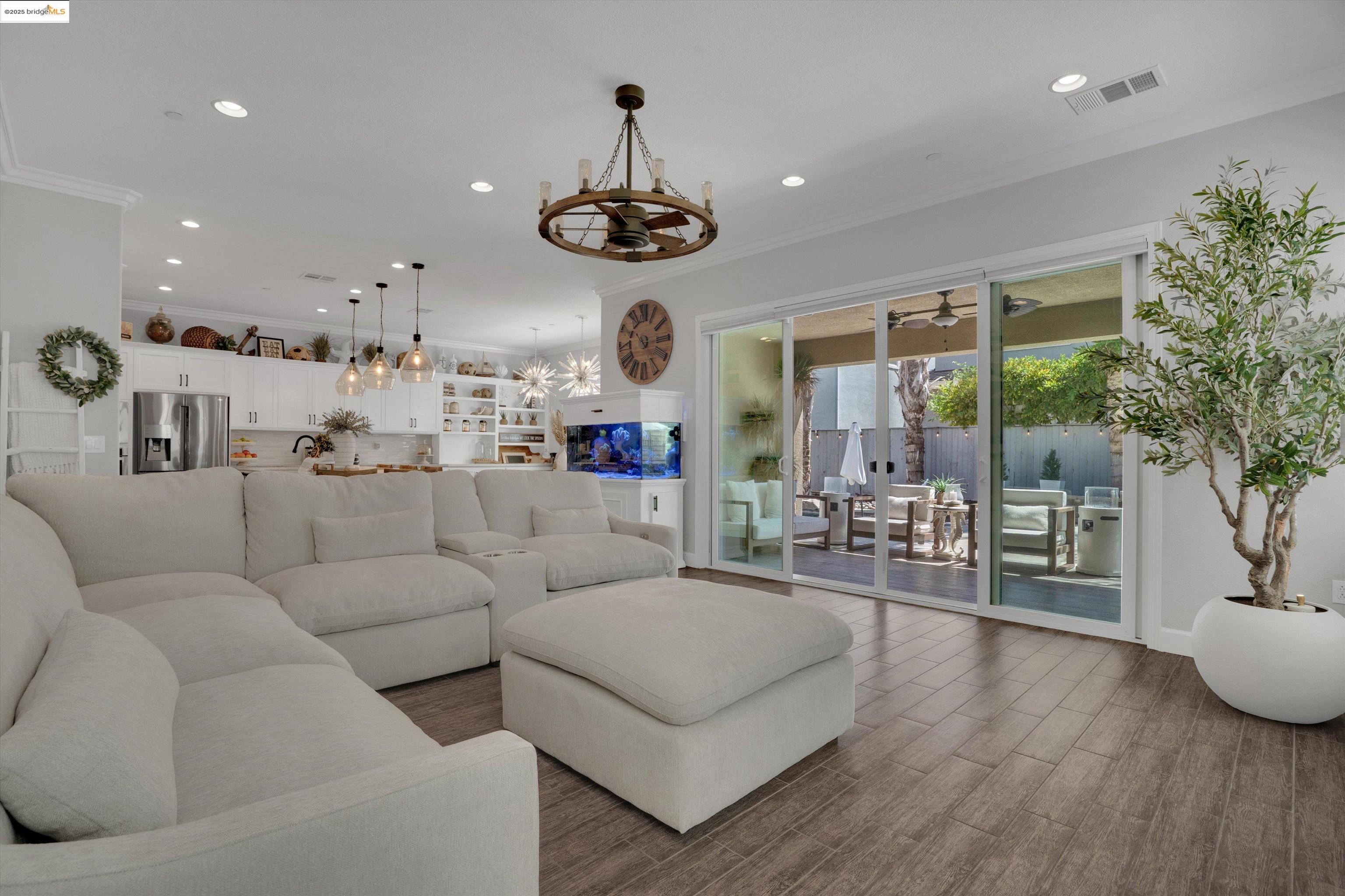 542 Harbor Cove Cir, Discovery Bay, California 94505, 4 Bedrooms Bedrooms, 11 Rooms Rooms,3 BathroomsBathrooms,Residential,For Sale,542 Harbor Cove Cir,41106160