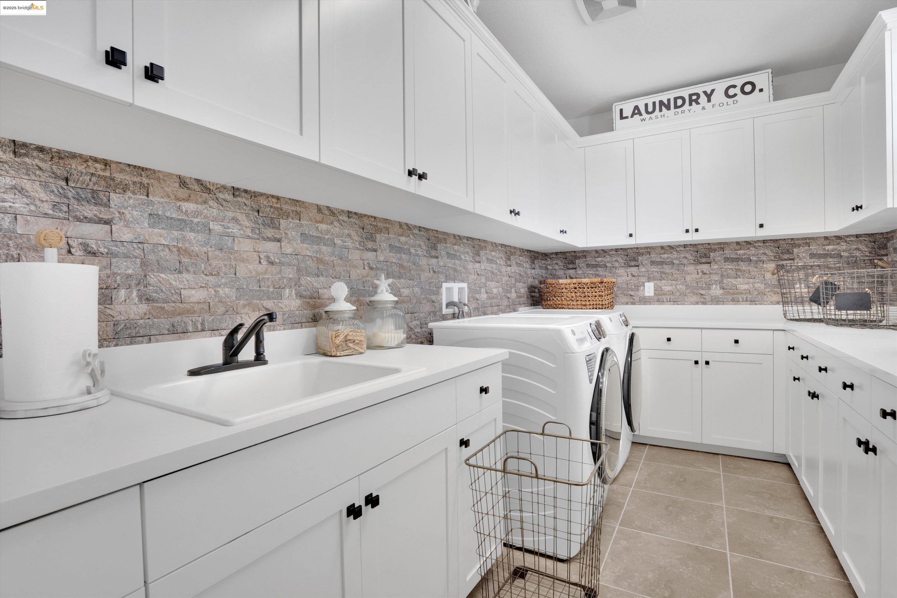 542 Harbor Cove Cir, Discovery Bay, California 94505, 4 Bedrooms Bedrooms, 11 Rooms Rooms,3 BathroomsBathrooms,Residential,For Sale,542 Harbor Cove Cir,41106160