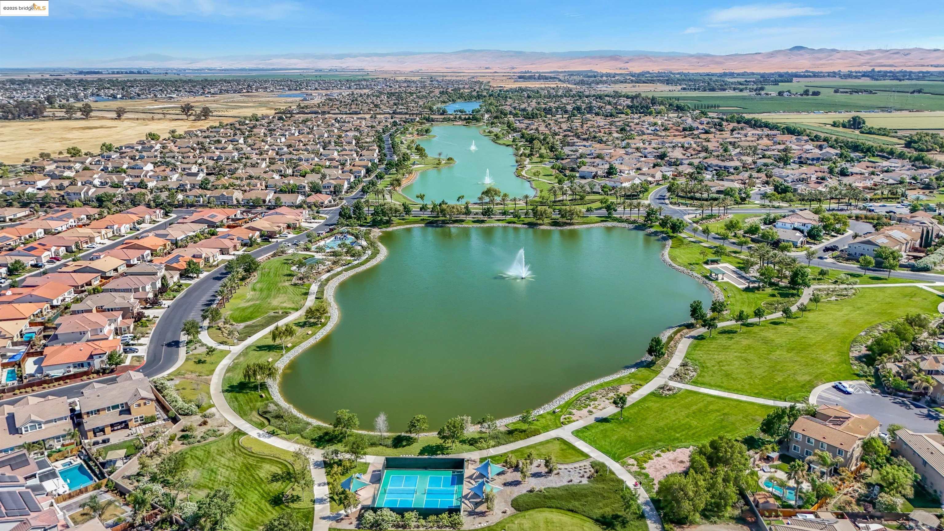 542 Harbor Cove Cir, Discovery Bay, California 94505, 4 Bedrooms Bedrooms, 11 Rooms Rooms,3 BathroomsBathrooms,Residential,For Sale,542 Harbor Cove Cir,41106160