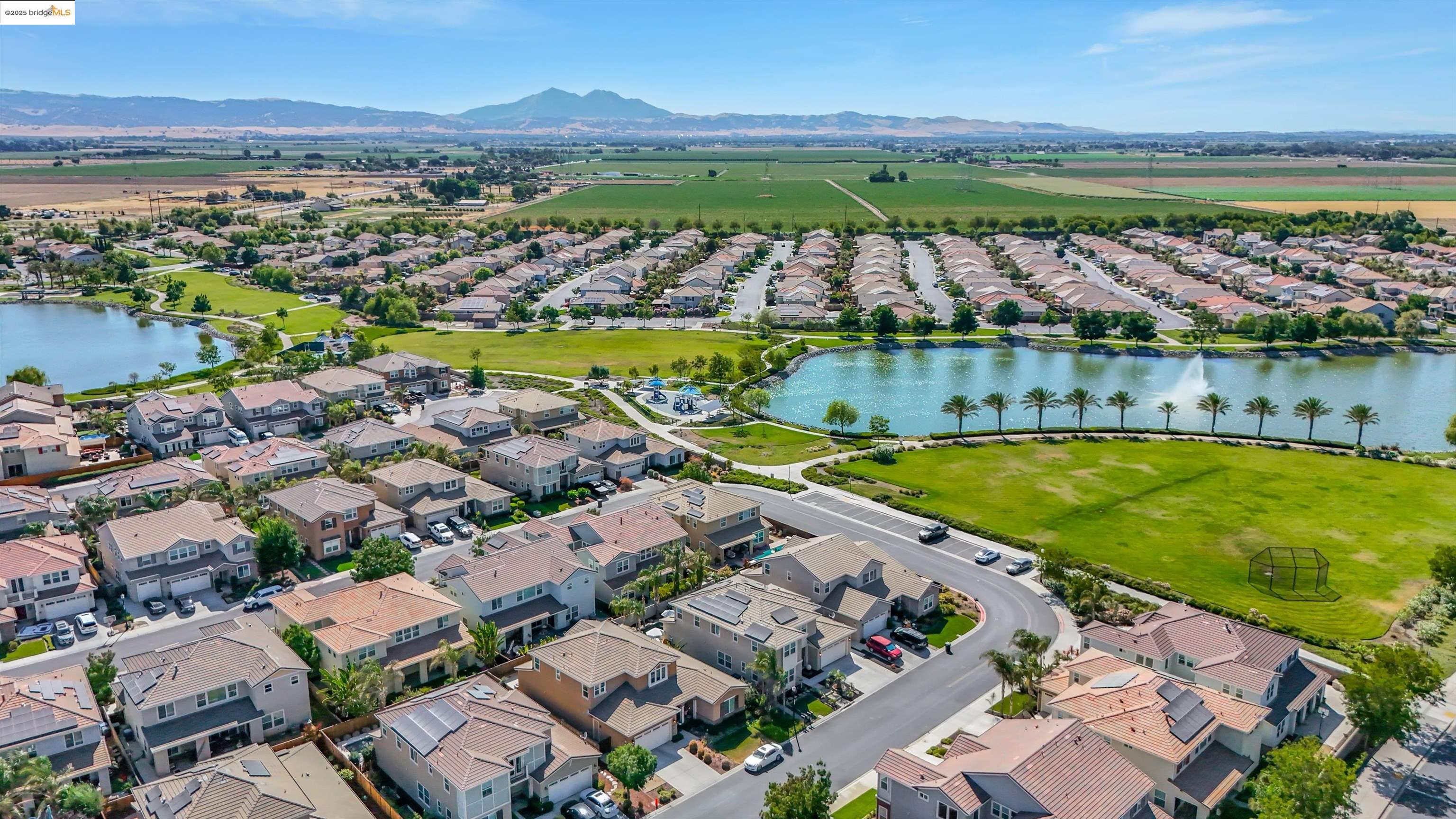 542 Harbor Cove Cir, Discovery Bay, California 94505, 4 Bedrooms Bedrooms, 11 Rooms Rooms,3 BathroomsBathrooms,Residential,For Sale,542 Harbor Cove Cir,41106160