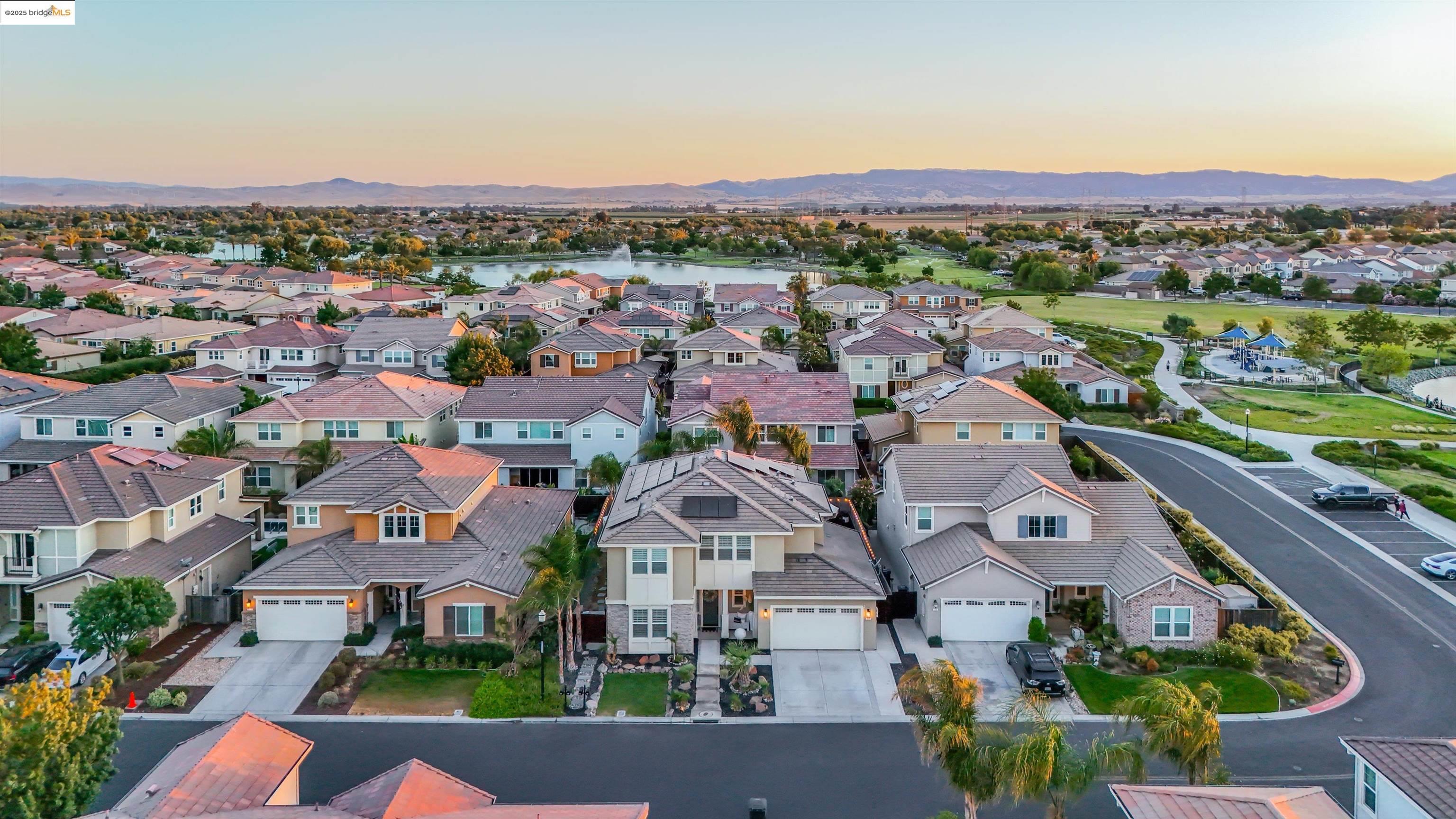 542 Harbor Cove Cir, Discovery Bay, California 94505, 4 Bedrooms Bedrooms, 11 Rooms Rooms,3 BathroomsBathrooms,Residential,For Sale,542 Harbor Cove Cir,41106160