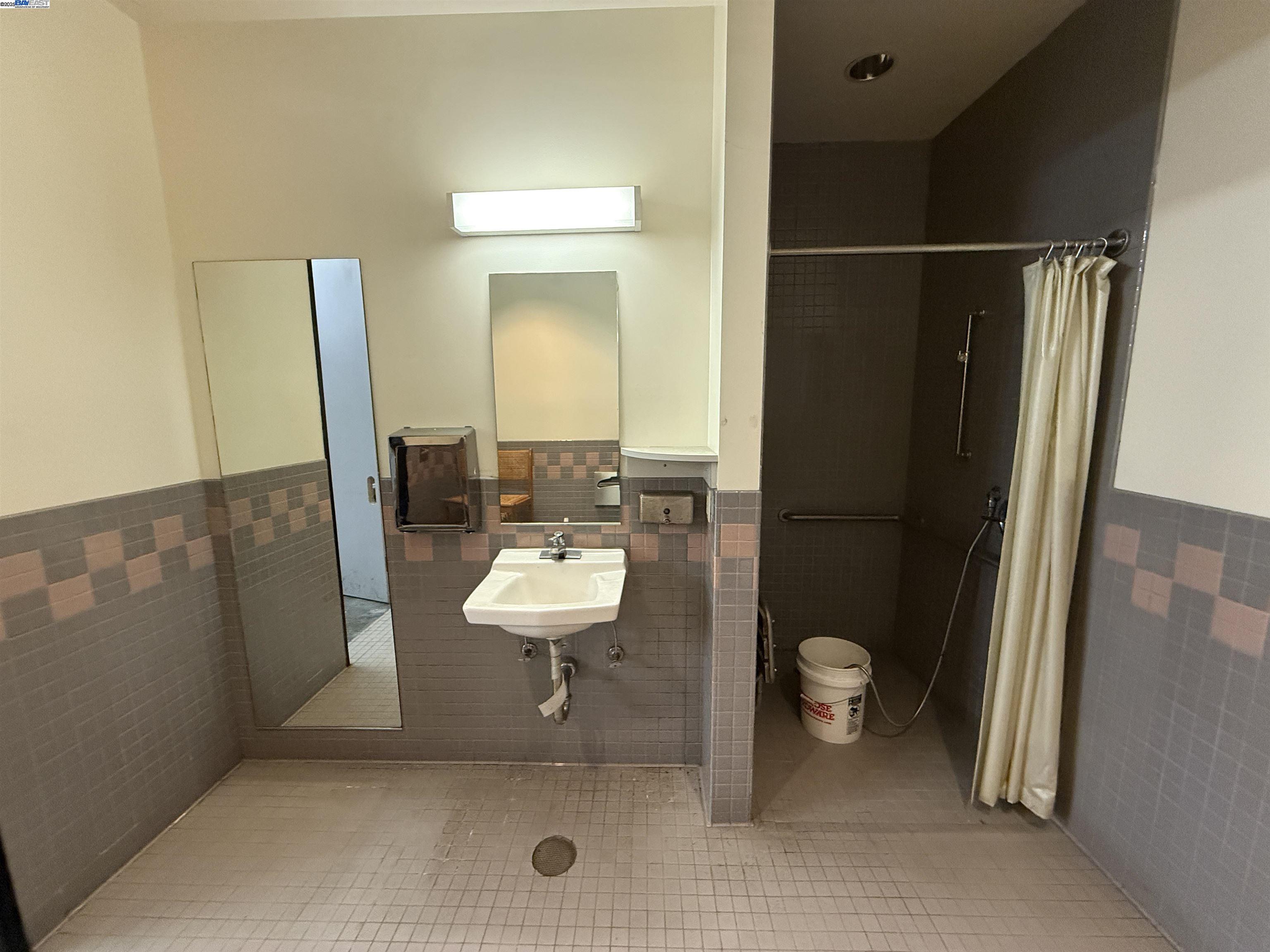 44238 Fremont Blvd, Fremont, California 94538, ,Commercial Lease,For Rent,44238 Fremont Blvd,41106163