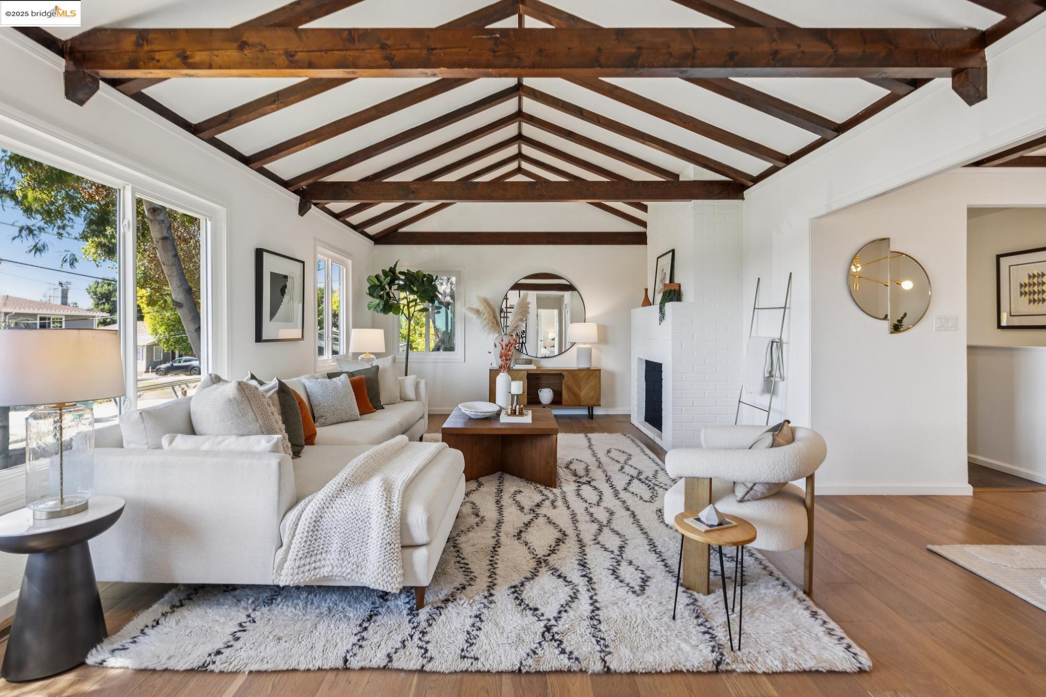 Detail Gallery Image 1 of 1 For 4770 Fair Ave, Oakland,  CA 94619 - 3 Beds | 2 Baths