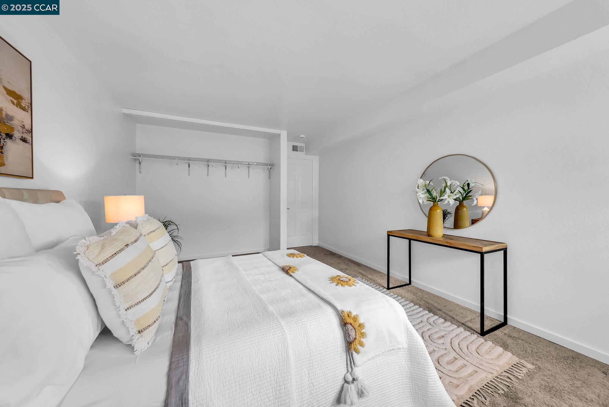 1318 B Street #105, Hayward, California 94541, 2 Bedrooms Bedrooms, 6 Rooms Rooms,1 BathroomBathrooms,Residential,For Sale,1318 B Street #105,41106166