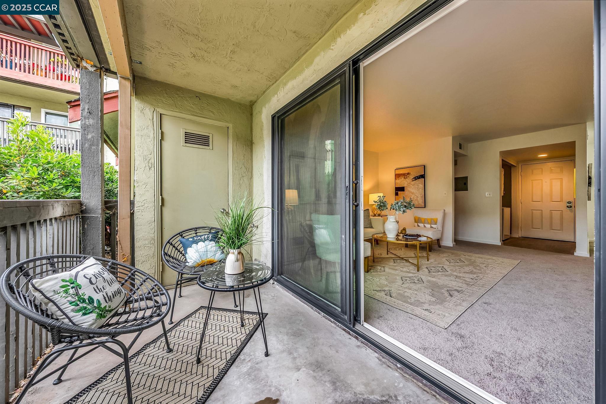 1318 B Street #105, Hayward, California 94541, 2 Bedrooms Bedrooms, 6 Rooms Rooms,1 BathroomBathrooms,Residential,For Sale,1318 B Street #105,41106166