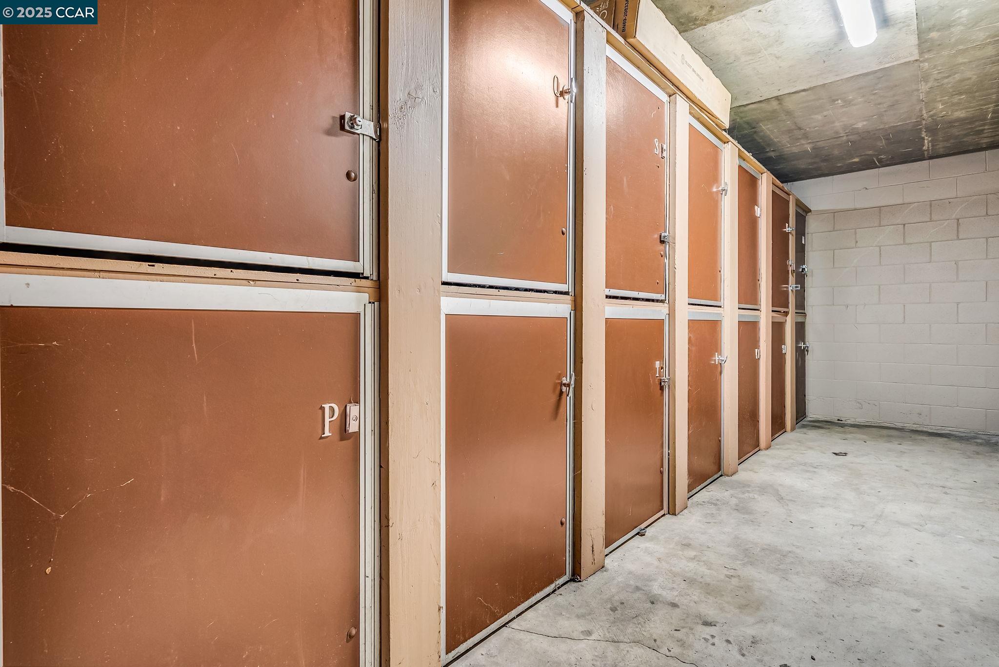 1318 B Street #105, Hayward, California 94541, 2 Bedrooms Bedrooms, 6 Rooms Rooms,1 BathroomBathrooms,Residential,For Sale,1318 B Street #105,41106166