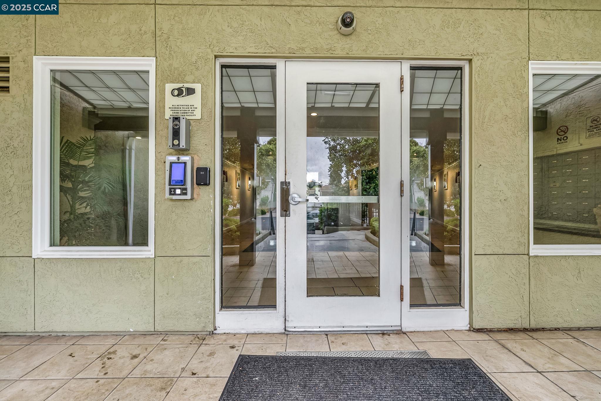 1318 B Street #105, Hayward, California 94541, 2 Bedrooms Bedrooms, 6 Rooms Rooms,1 BathroomBathrooms,Residential,For Sale,1318 B Street #105,41106166
