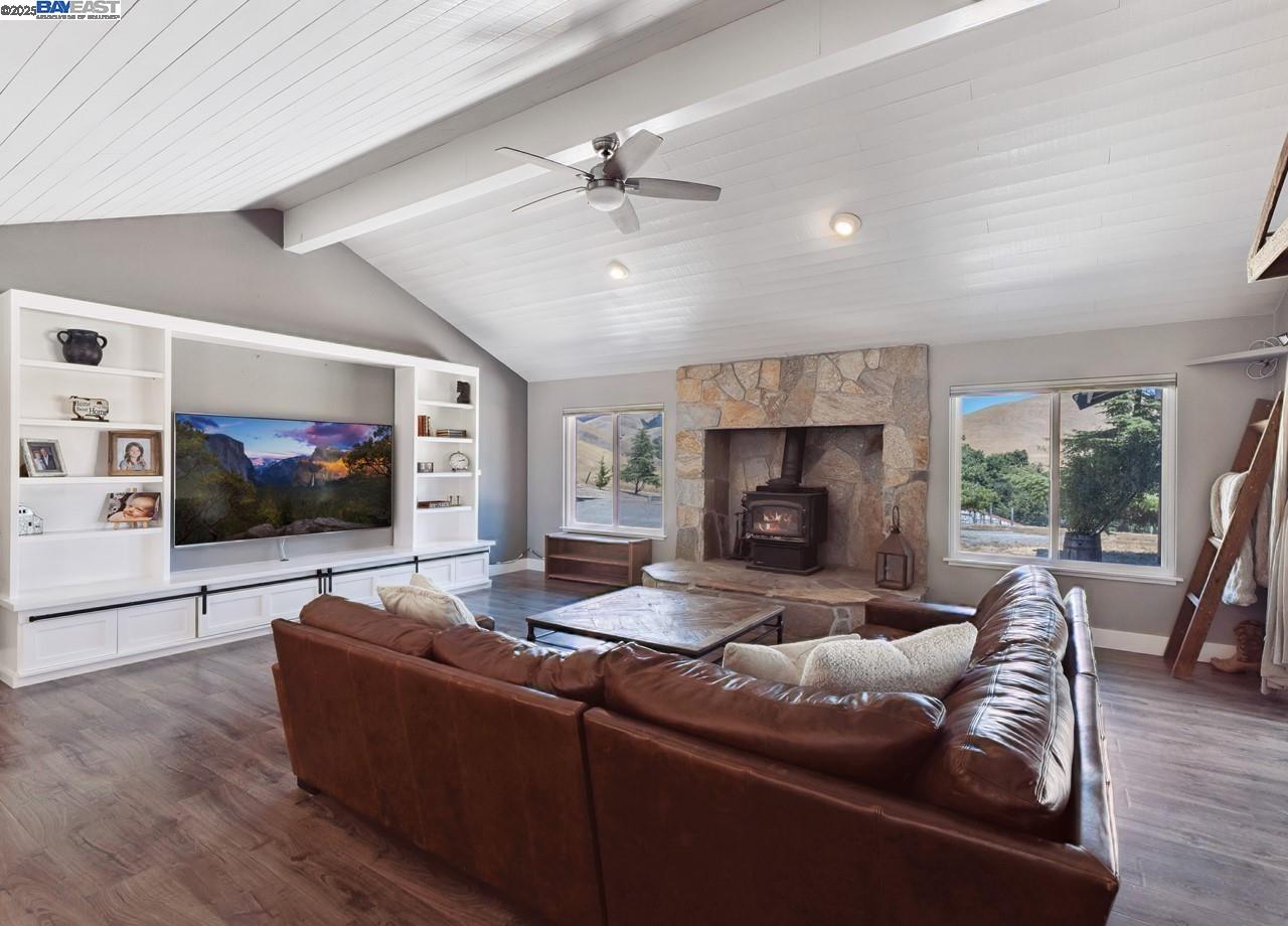 8191 Highland Rd, Livermore, California 94551, 3 Bedrooms Bedrooms, 8 Rooms Rooms,3 BathroomsBathrooms,Residential,For Sale,8191 Highland Rd,41106169