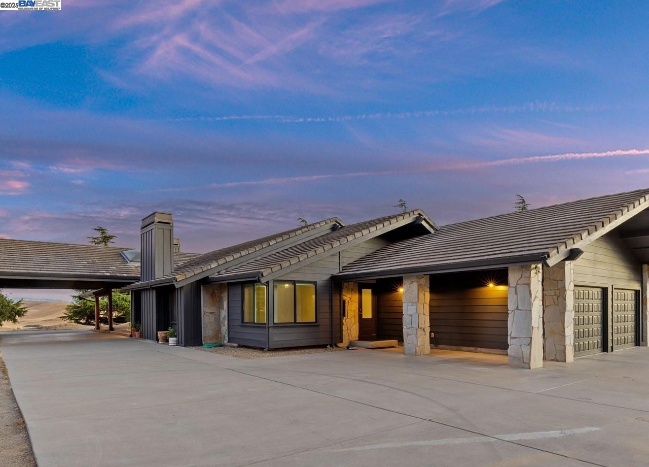8191 Highland Rd, Livermore, California 94551, 3 Bedrooms Bedrooms, 8 Rooms Rooms,3 BathroomsBathrooms,Residential,For Sale,8191 Highland Rd,41106169