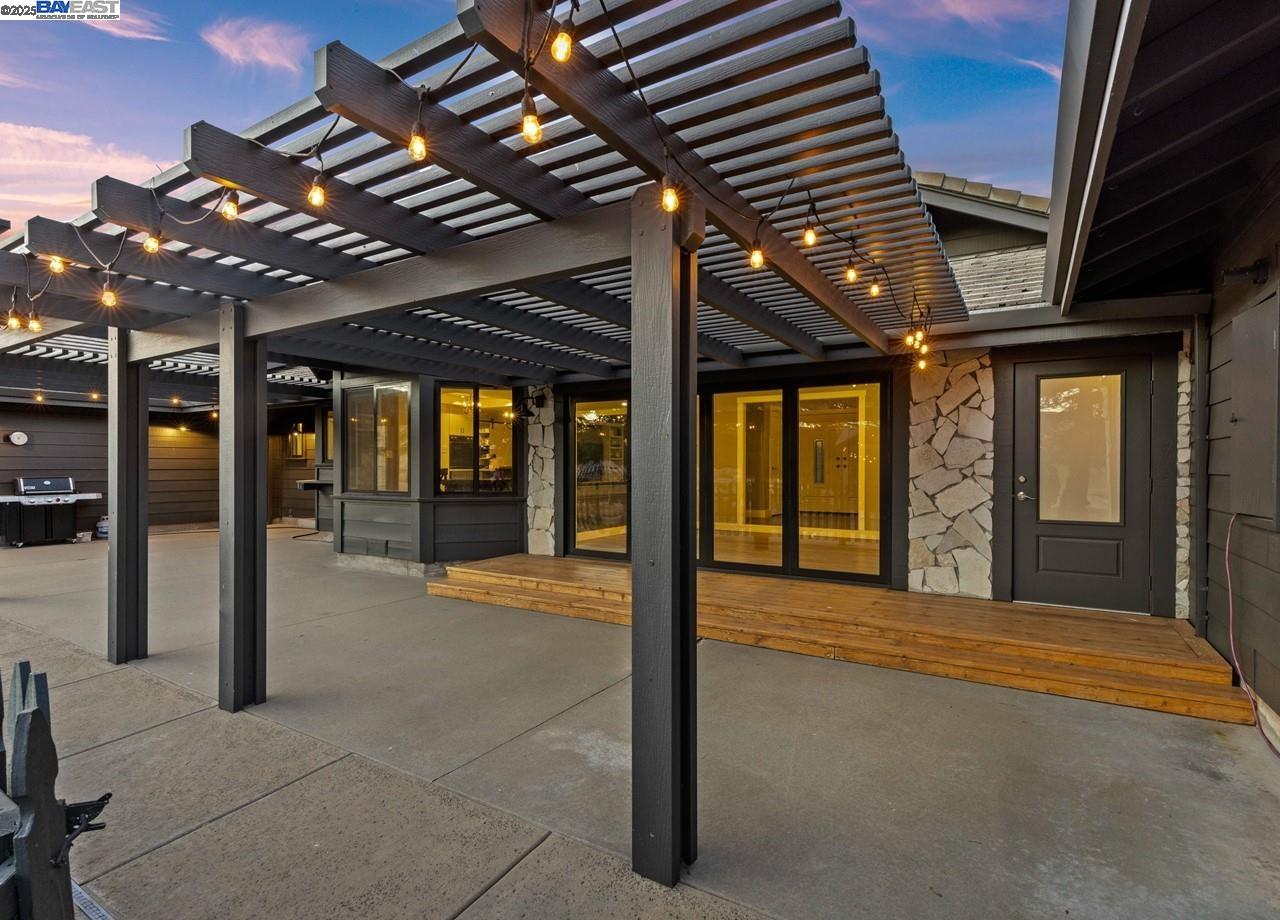 8191 Highland Rd, Livermore, California 94551, 3 Bedrooms Bedrooms, 8 Rooms Rooms,3 BathroomsBathrooms,Residential,For Sale,8191 Highland Rd,41106169