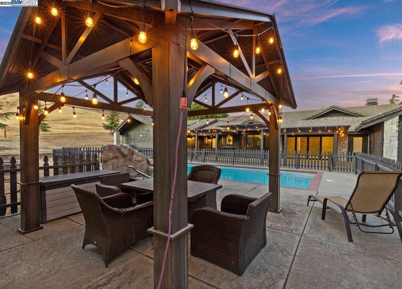 8191 Highland Rd, Livermore, California 94551, 3 Bedrooms Bedrooms, 8 Rooms Rooms,3 BathroomsBathrooms,Residential,For Sale,8191 Highland Rd,41106169