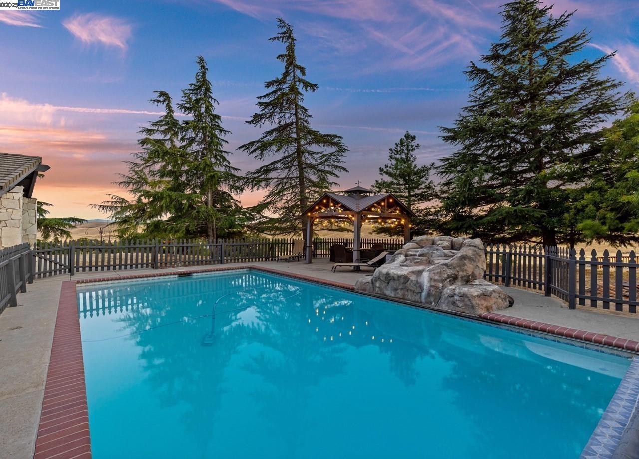 8191 Highland Rd, Livermore, California 94551, 3 Bedrooms Bedrooms, 8 Rooms Rooms,3 BathroomsBathrooms,Residential,For Sale,8191 Highland Rd,41106169