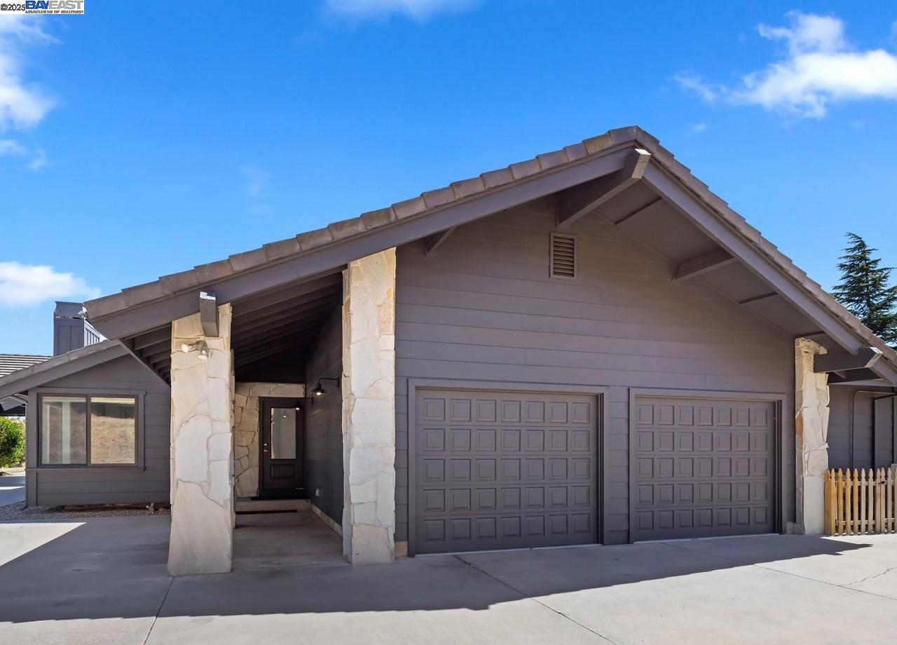 8191 Highland Rd, Livermore, California 94551, 3 Bedrooms Bedrooms, 8 Rooms Rooms,3 BathroomsBathrooms,Residential,For Sale,8191 Highland Rd,41106169
