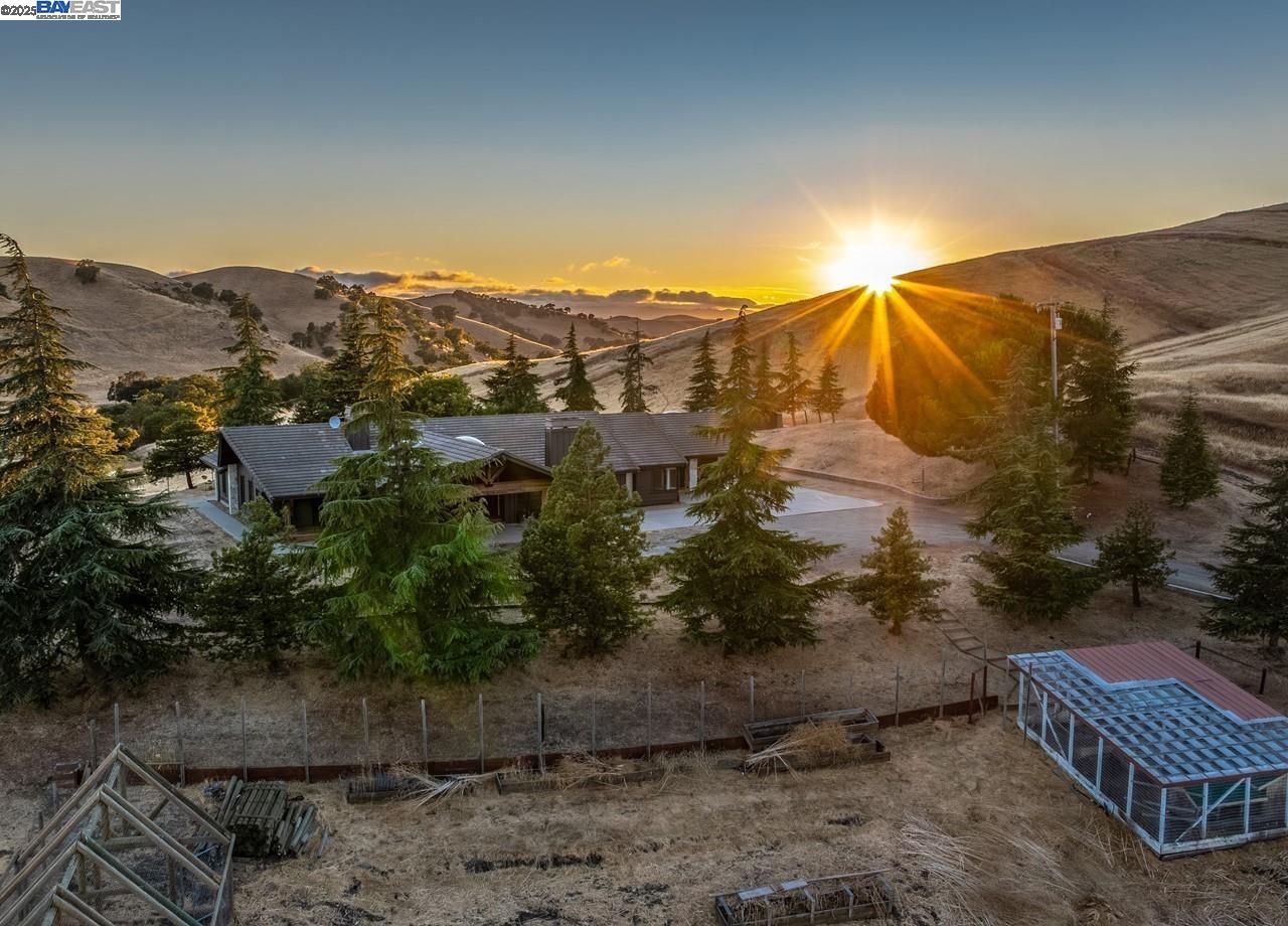 8191 Highland Rd, Livermore, California 94551, 3 Bedrooms Bedrooms, 8 Rooms Rooms,3 BathroomsBathrooms,Residential,For Sale,8191 Highland Rd,41106169