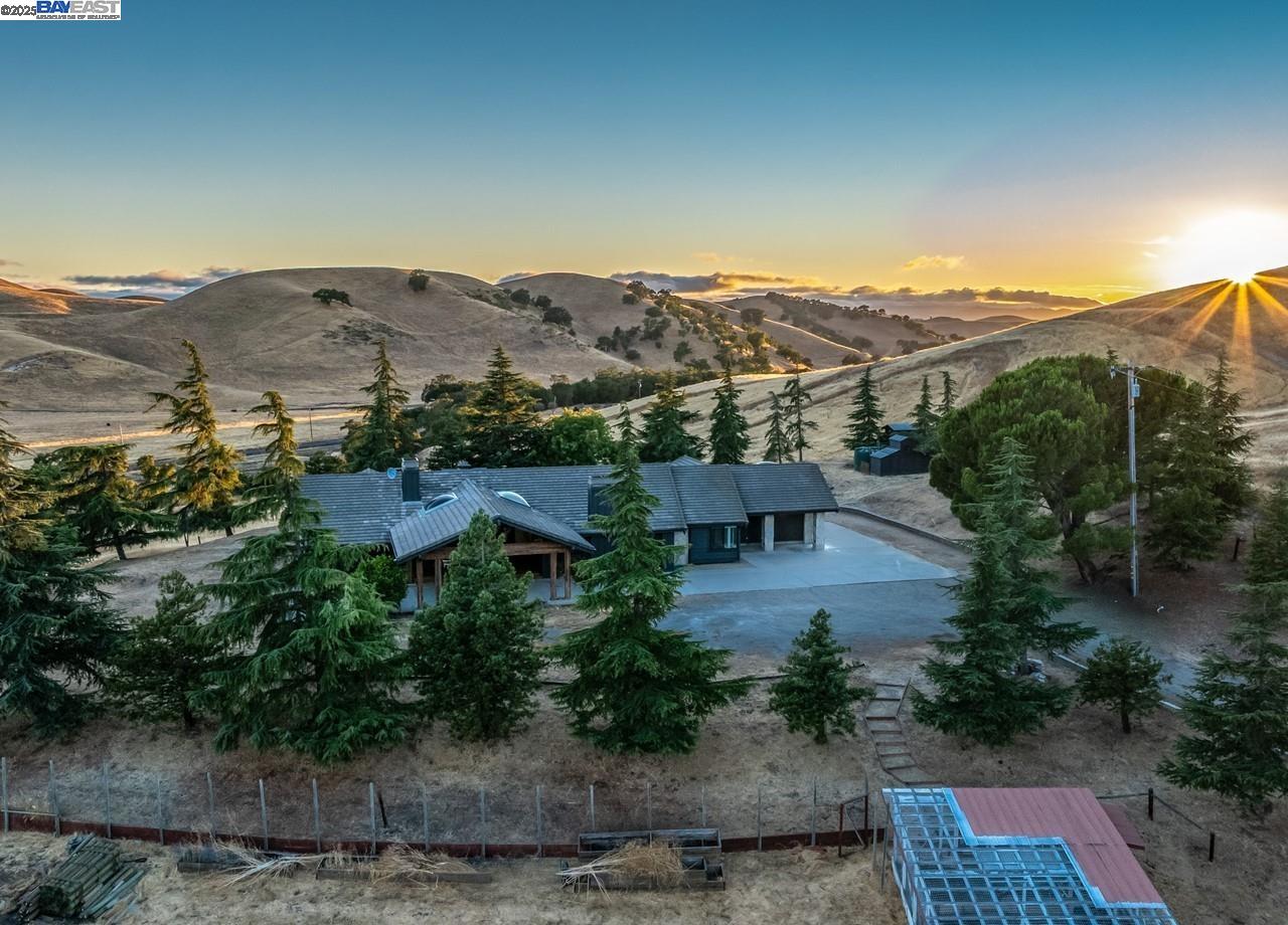 8191 Highland Rd, Livermore, California 94551, 3 Bedrooms Bedrooms, 8 Rooms Rooms,3 BathroomsBathrooms,Residential,For Sale,8191 Highland Rd,41106169