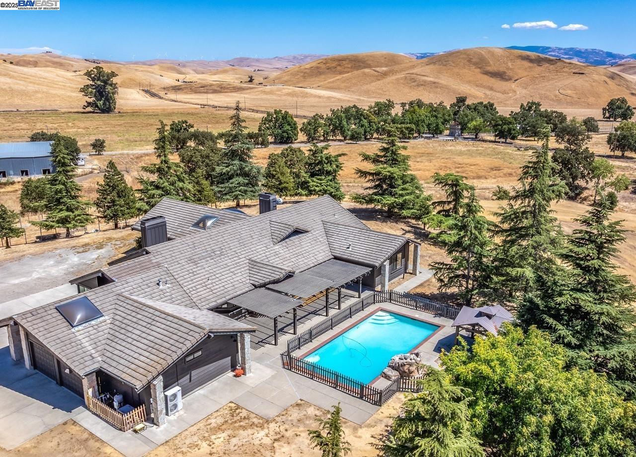 8191 Highland Rd, Livermore, California 94551, 3 Bedrooms Bedrooms, 8 Rooms Rooms,3 BathroomsBathrooms,Residential,For Sale,8191 Highland Rd,41106169